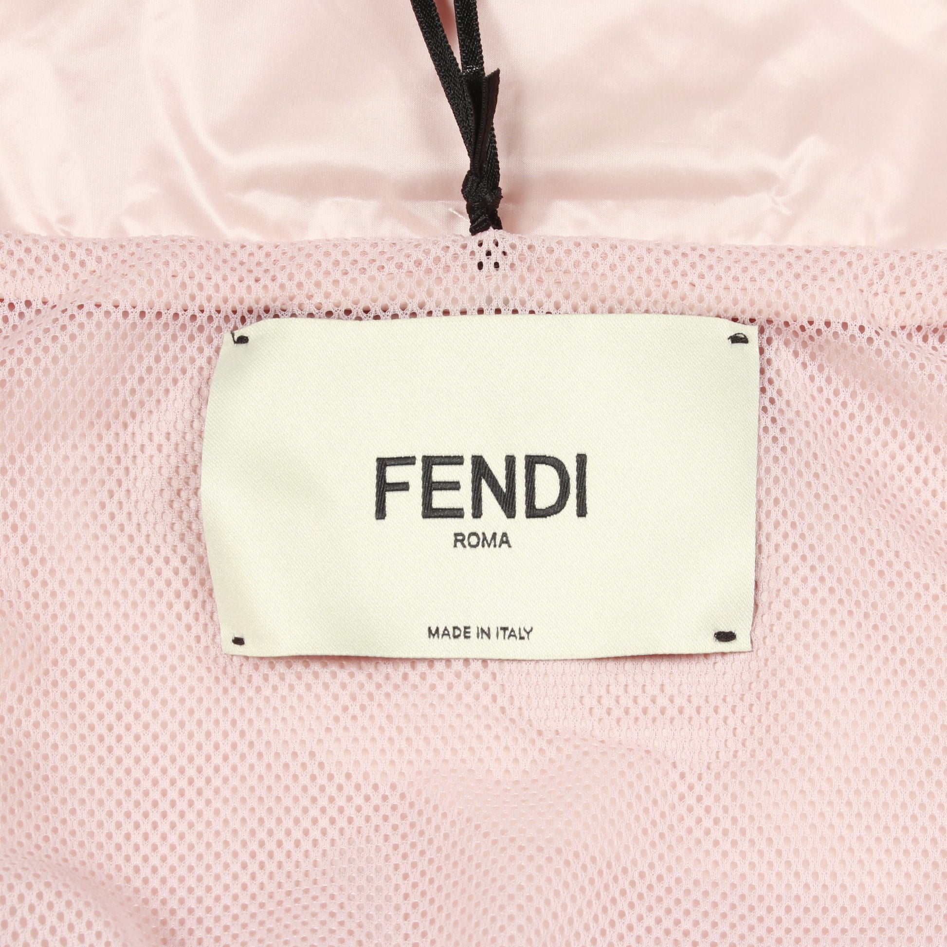 ジャケット マウンテンパーカー ロゴ ナイロン ライトピンク パッカブル フェンディ アウター FENDI