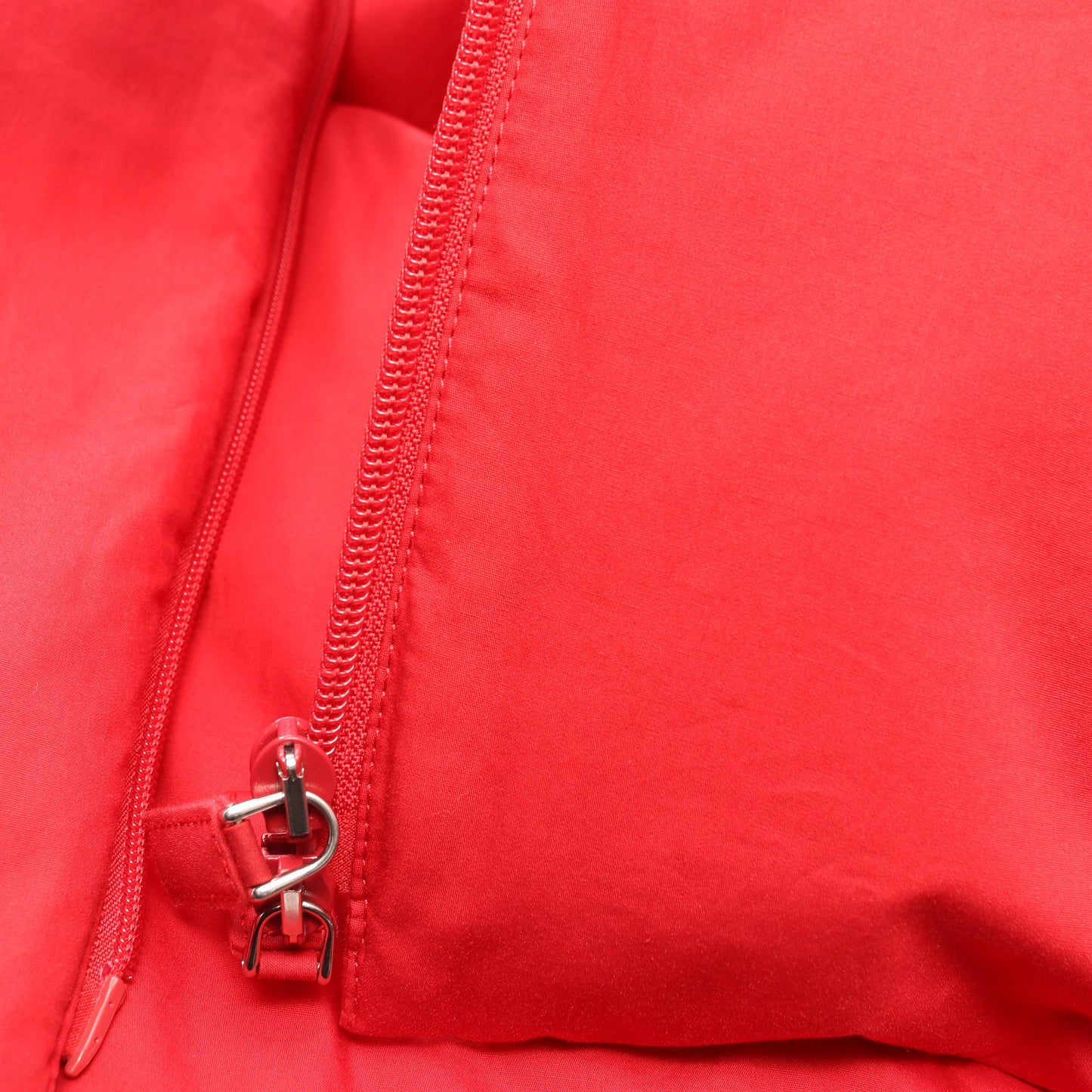 クロップド ダウンジャケット コットン レッド フード付き プラダ