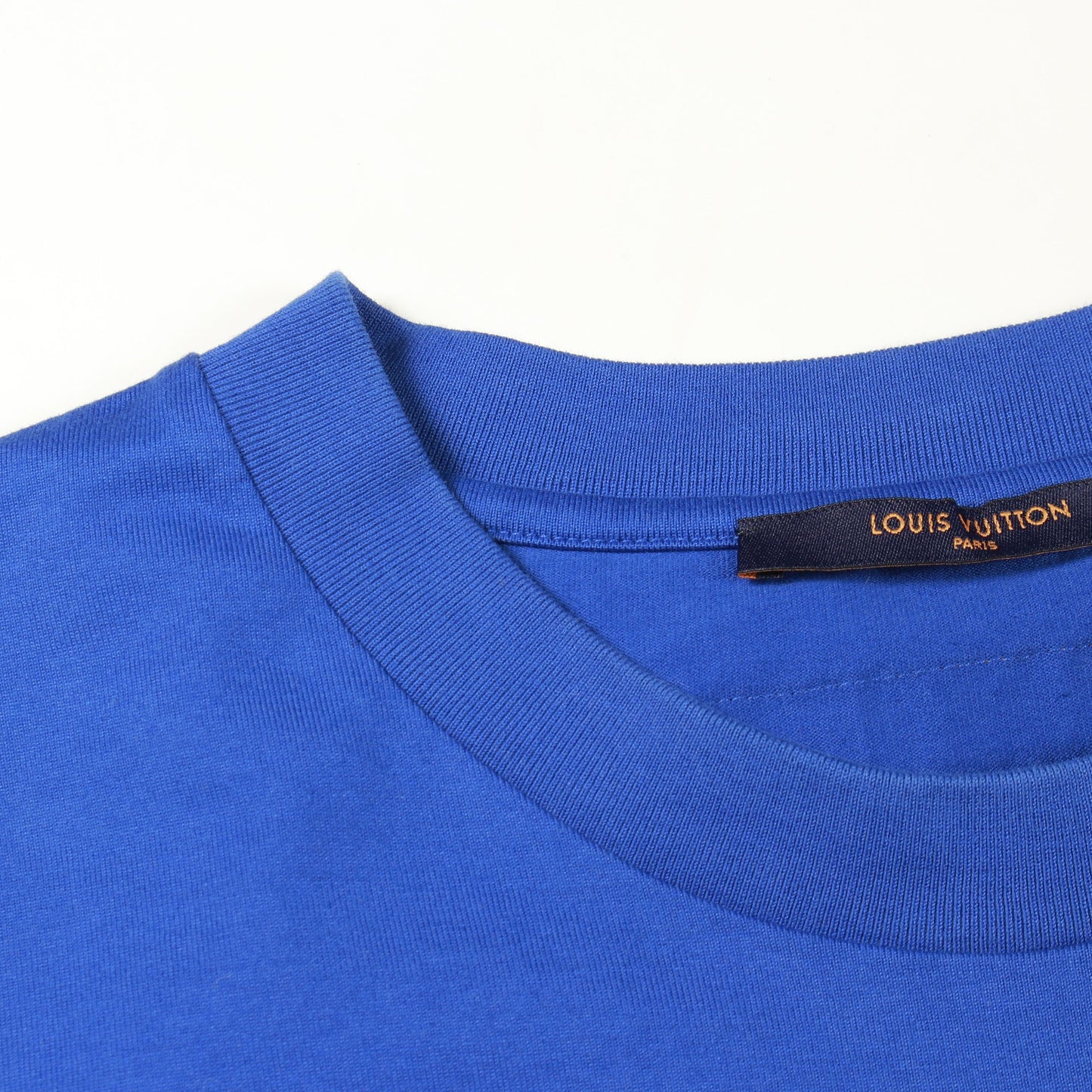 エンボスLVロゴ 半袖Tシャツ コットン ブルー ルイヴィトン トップス LOUIS VUITTON