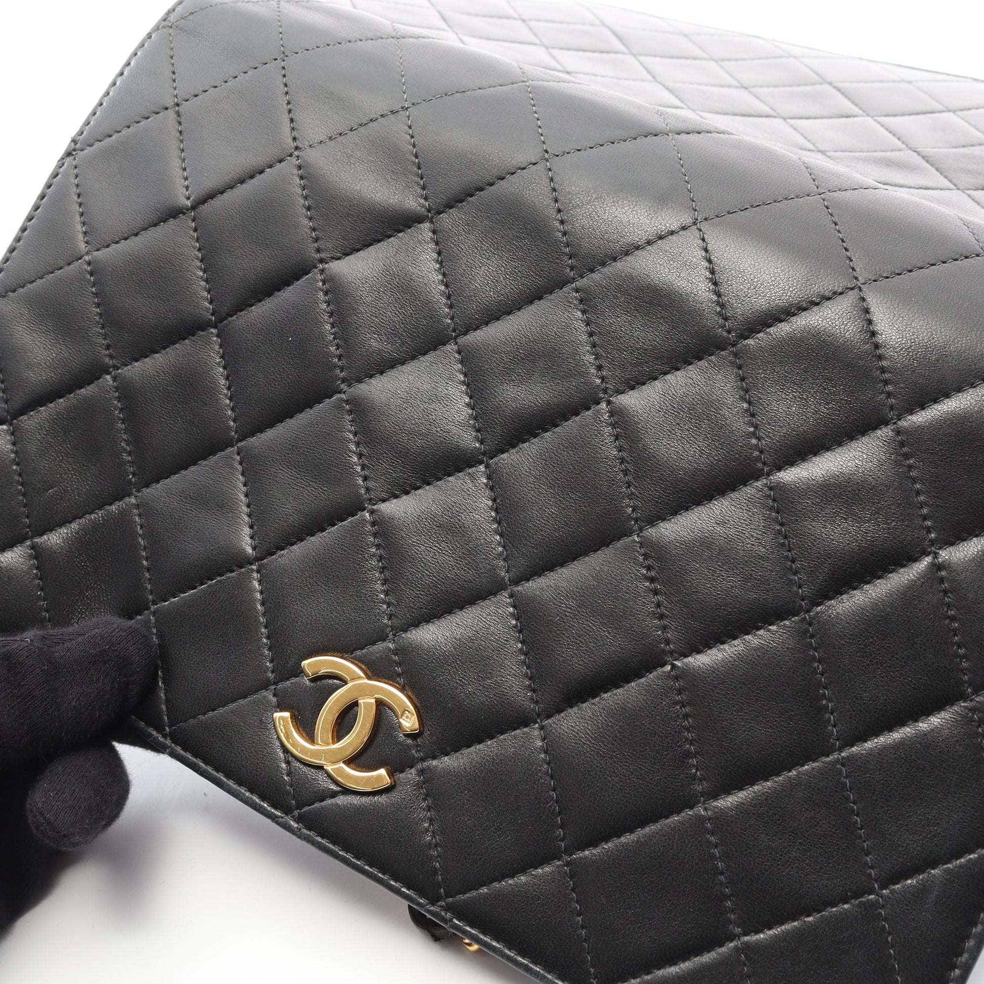 マトラッセ フルフラップ チェーンショルダーバッグ ラムスキン ブラック ゴールド金具 シャネル バッグ CHANEL