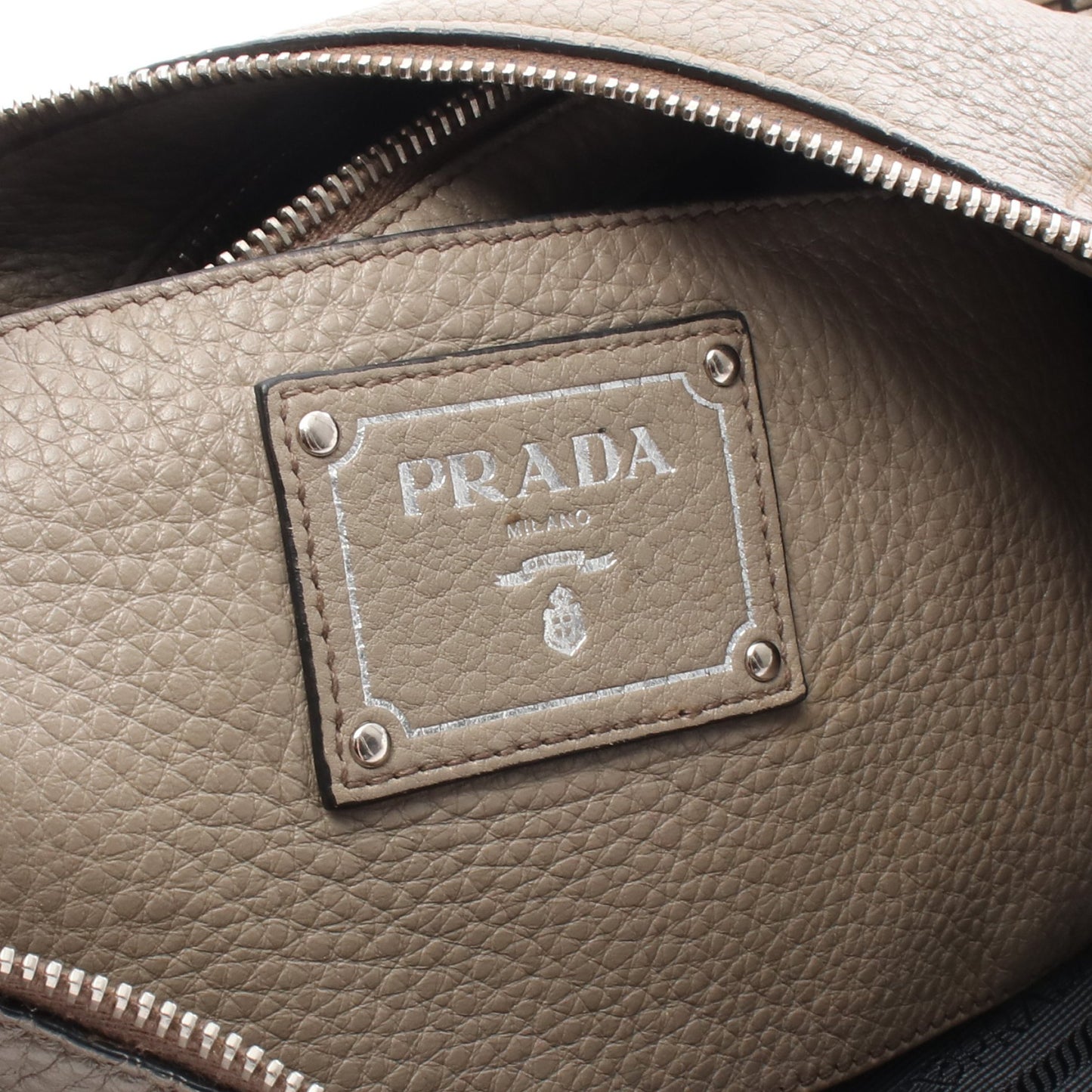 ワンショルダーバッグ レザー グレーベージュ プラダ バッグ PRADA
