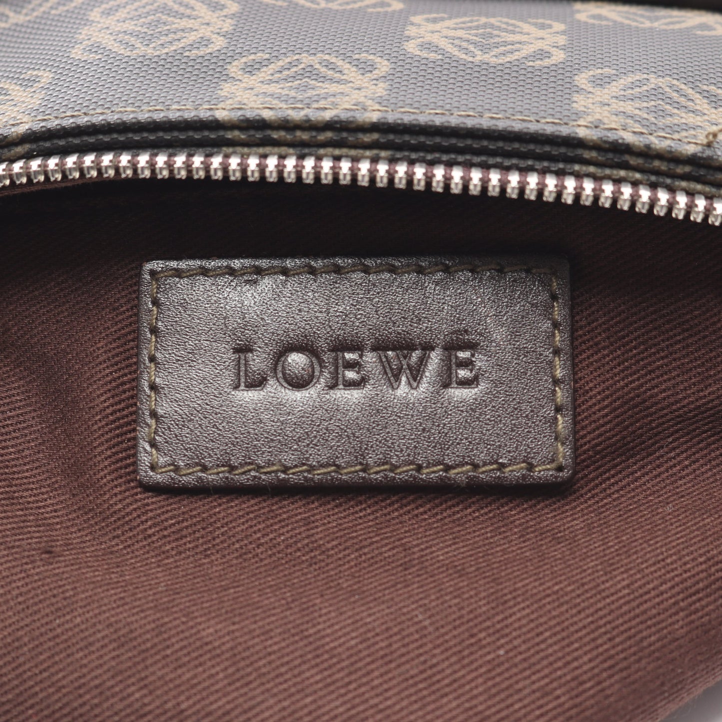 リピートアナグラム ショルダーバッグ PVC レザー ダークブラウン ロエベ バッグ LOEWE