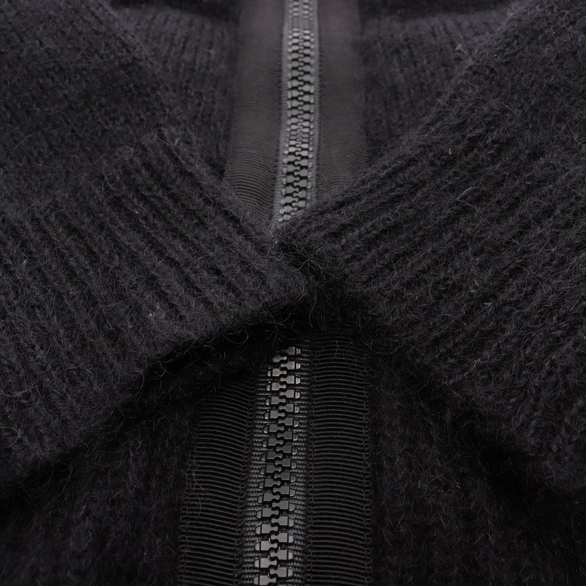 フリル ニットダウンジャケット カーディガン ウール モヘヤ ナイロン カシミヤ ブラック モンクレール トップス MONCLER