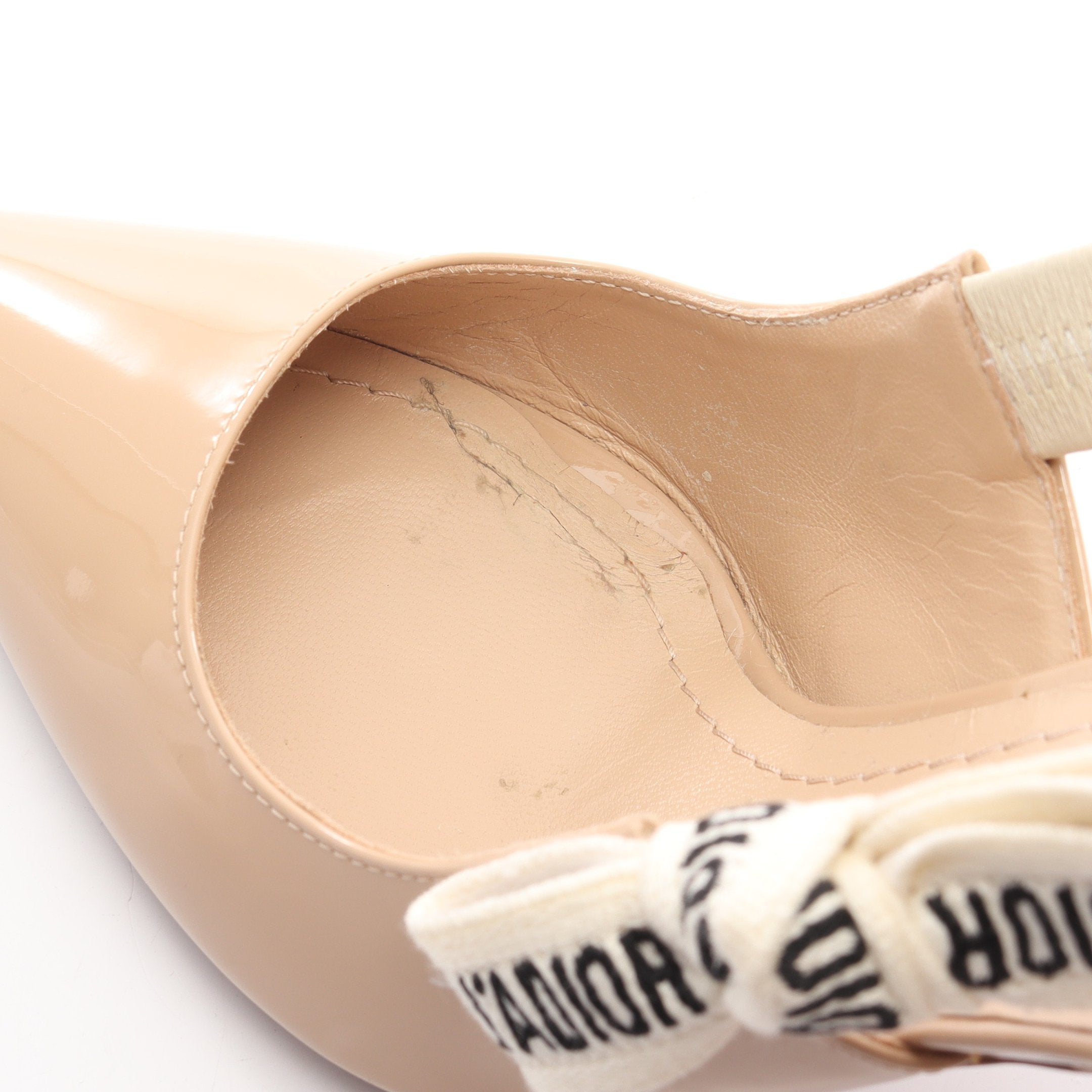 J'ADIOR スリングバック パンプス エナメルレザー ライトベージュ