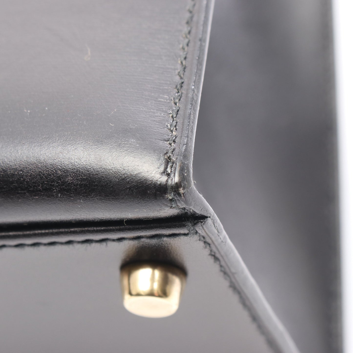 ケリー32 ハンドバッグ ボックスカーフ ブラック ゴールド金具 外縫い 2WAY ○V刻印 エルメス バッグ HERMES