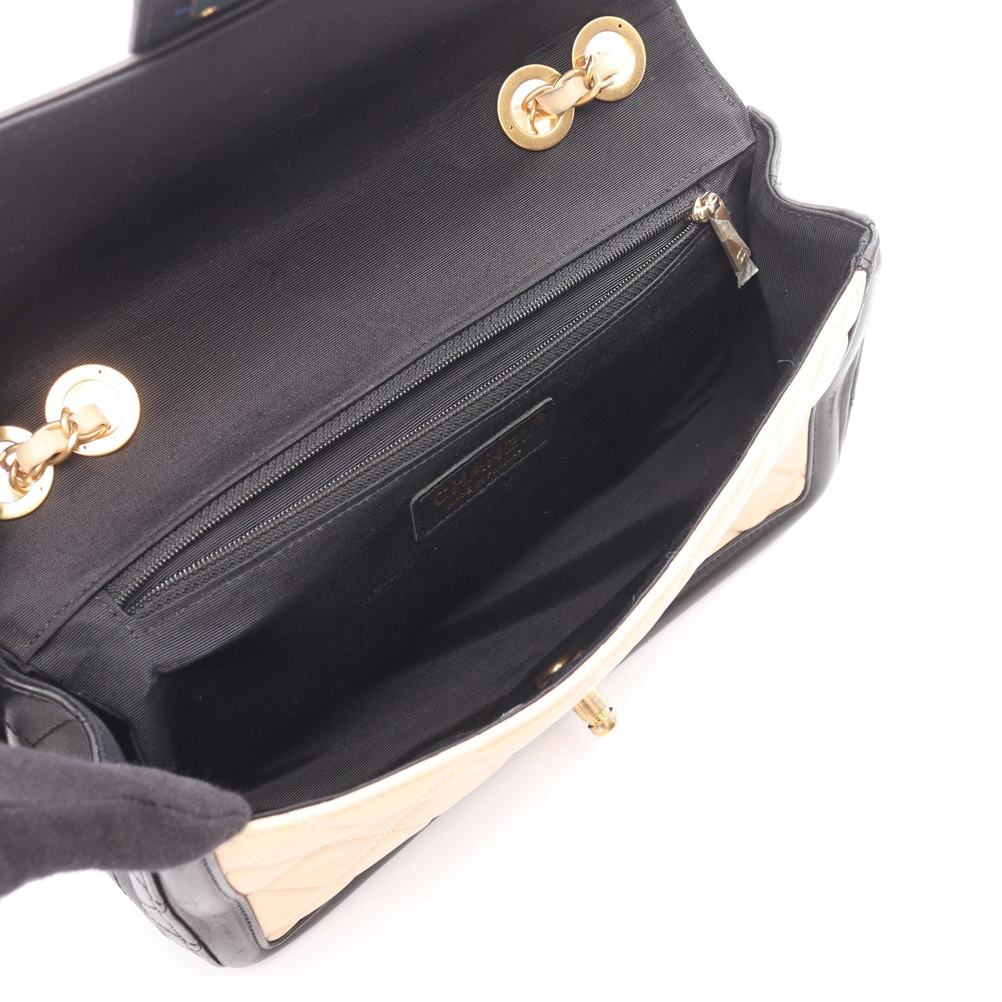 マトラッセ チェーンショルダーバッグ ラムスキン ブラック ベージュ ゴールド金具 シャネル バッグ CHANEL