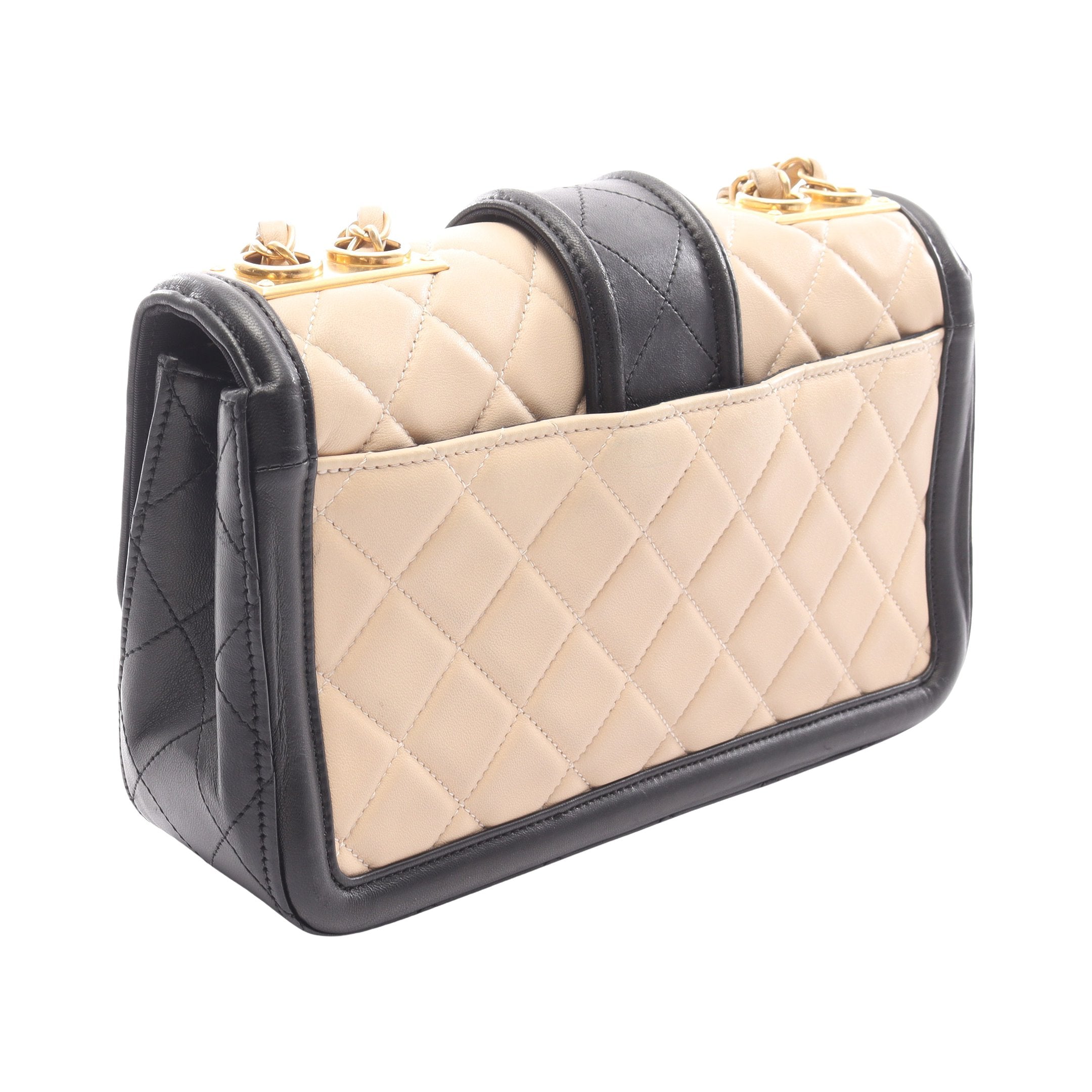 CHANEL シャネル マトラッセ ショルダーバッグ ラムスキン ゴールド金具 CHANEL（シャネル） マトラッセ チェーン ショルダーバッグ ラムスキン