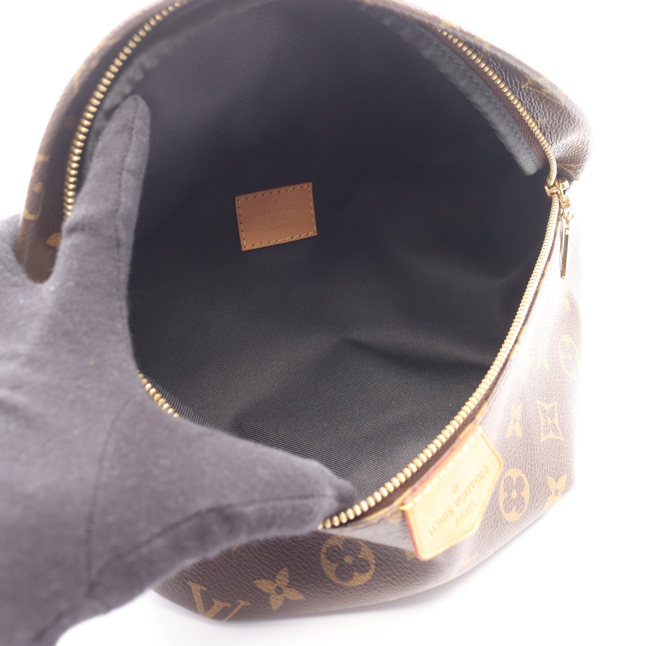 期間限定値下げ中LOUIS VUITTON モノグラム ボディバッグ バムバック バムバッグ モノグラム ボディバッグ ウエストバッグ PVC レザー