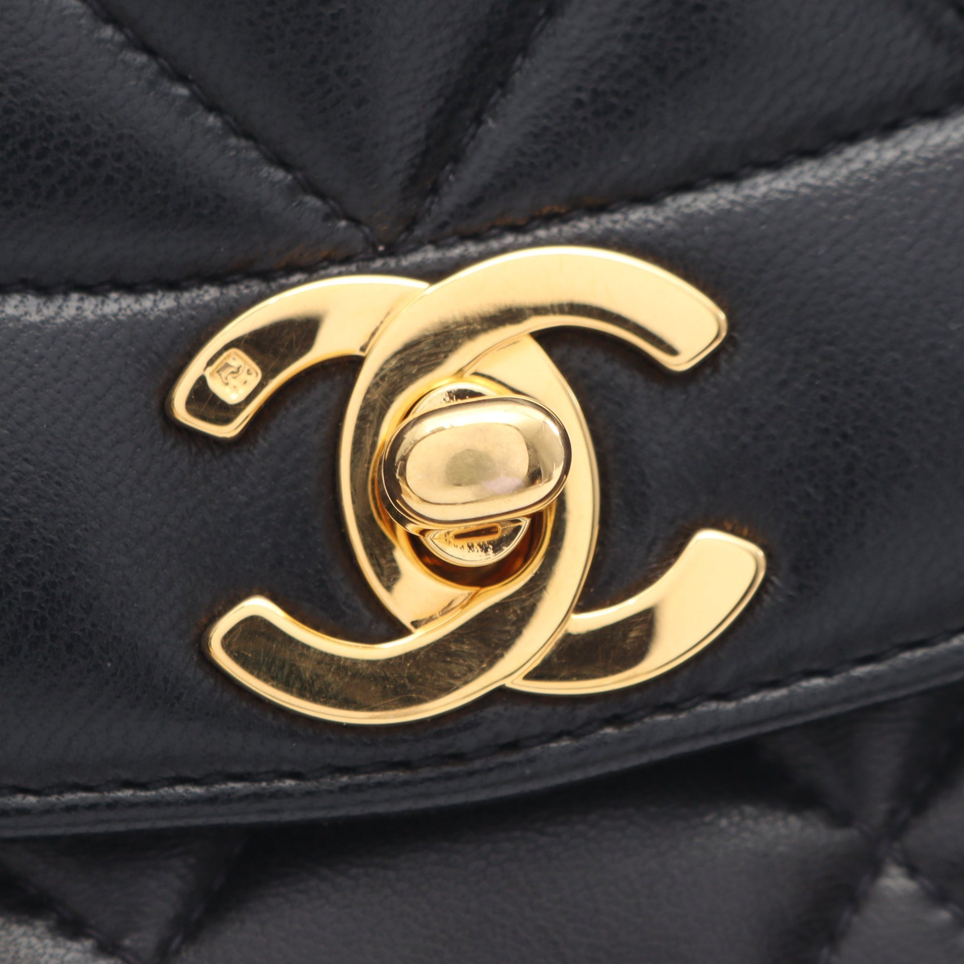 マトラッセ ダイアナフラップ チェーンショルダーバッグ ラムスキン ブラック ゴールド金具 シャネル バッグ CHANEL