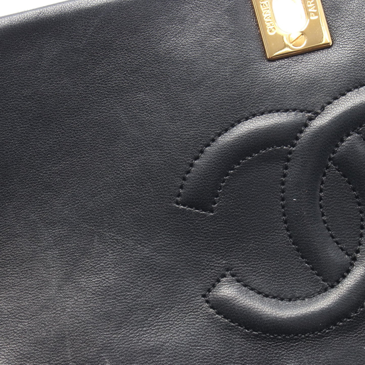 フルフラップ マトラッセ チェーンショルダーバッグ ラムスキン ブラック ゴールド金具 シャネル バッグ CHANEL