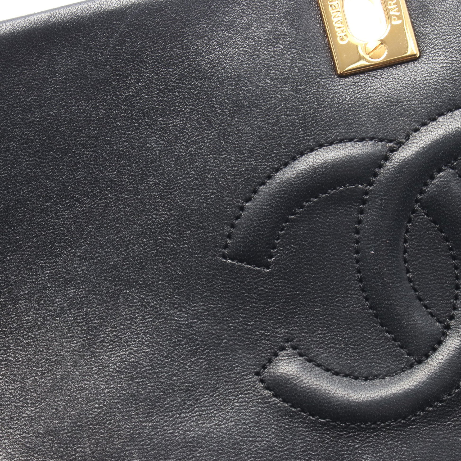 フルフラップ マトラッセ チェーンショルダーバッグ ラムスキン ブラック ゴールド金具 シャネル バッグ CHANEL