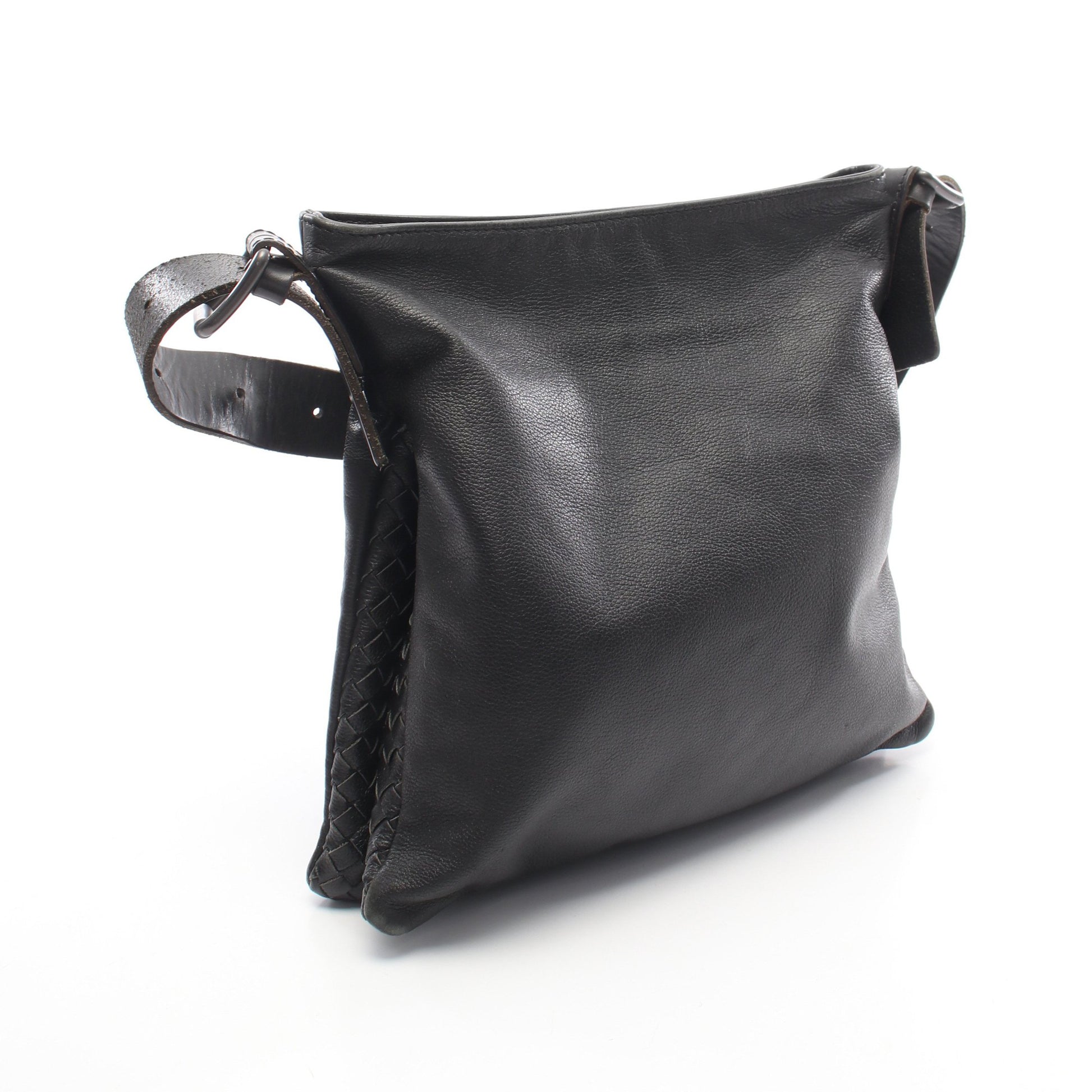 イントレチャート ショルダーバッグ レザー ブラック ボッテガヴェネタ バッグ BOTTEGA VENETA