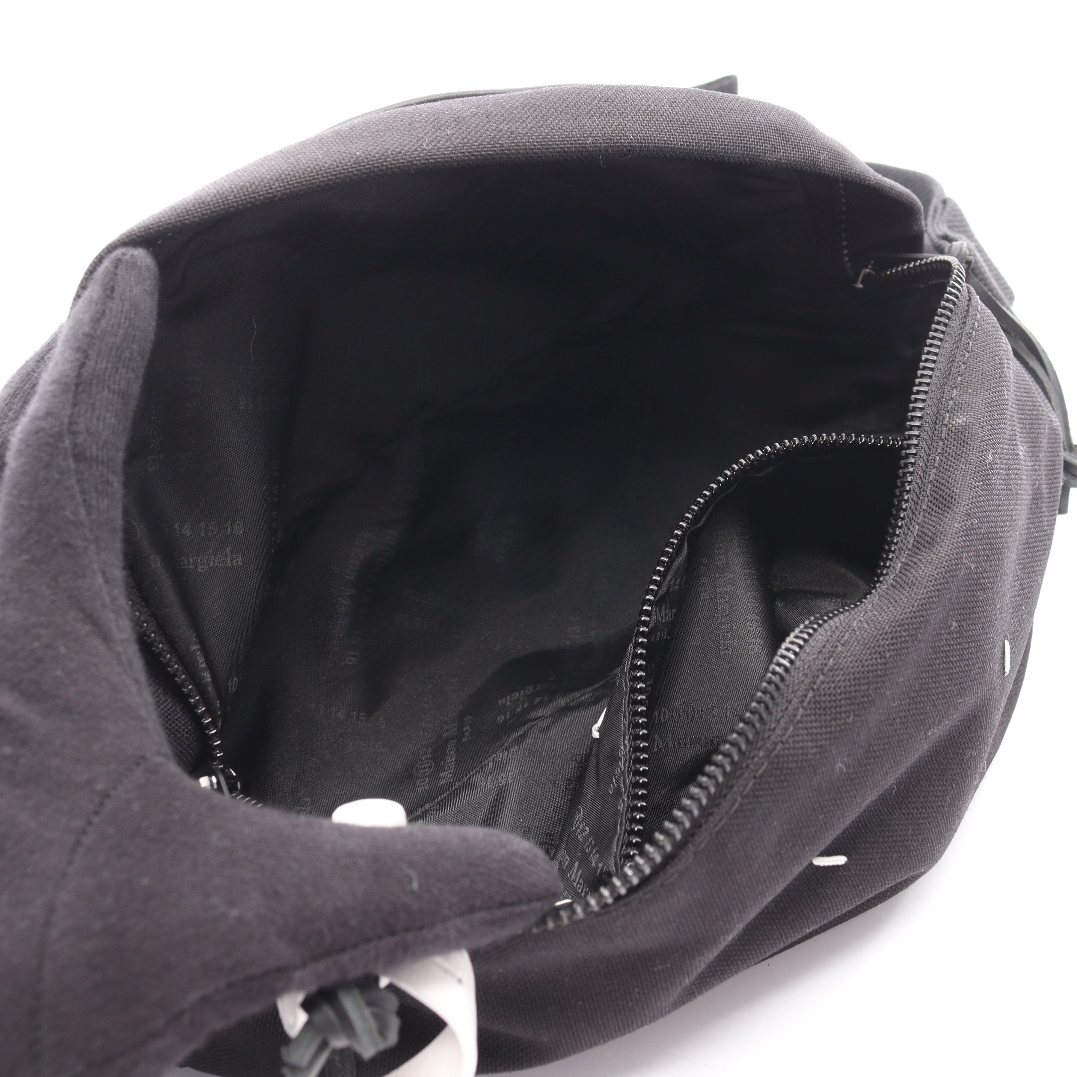 Maison Margiela メゾンマルジェラ 4ステッチ ボディバッグ 黒 メゾン マルジェラ 4ステッチ 四つタグ ウエストポーチ ボディバッグ