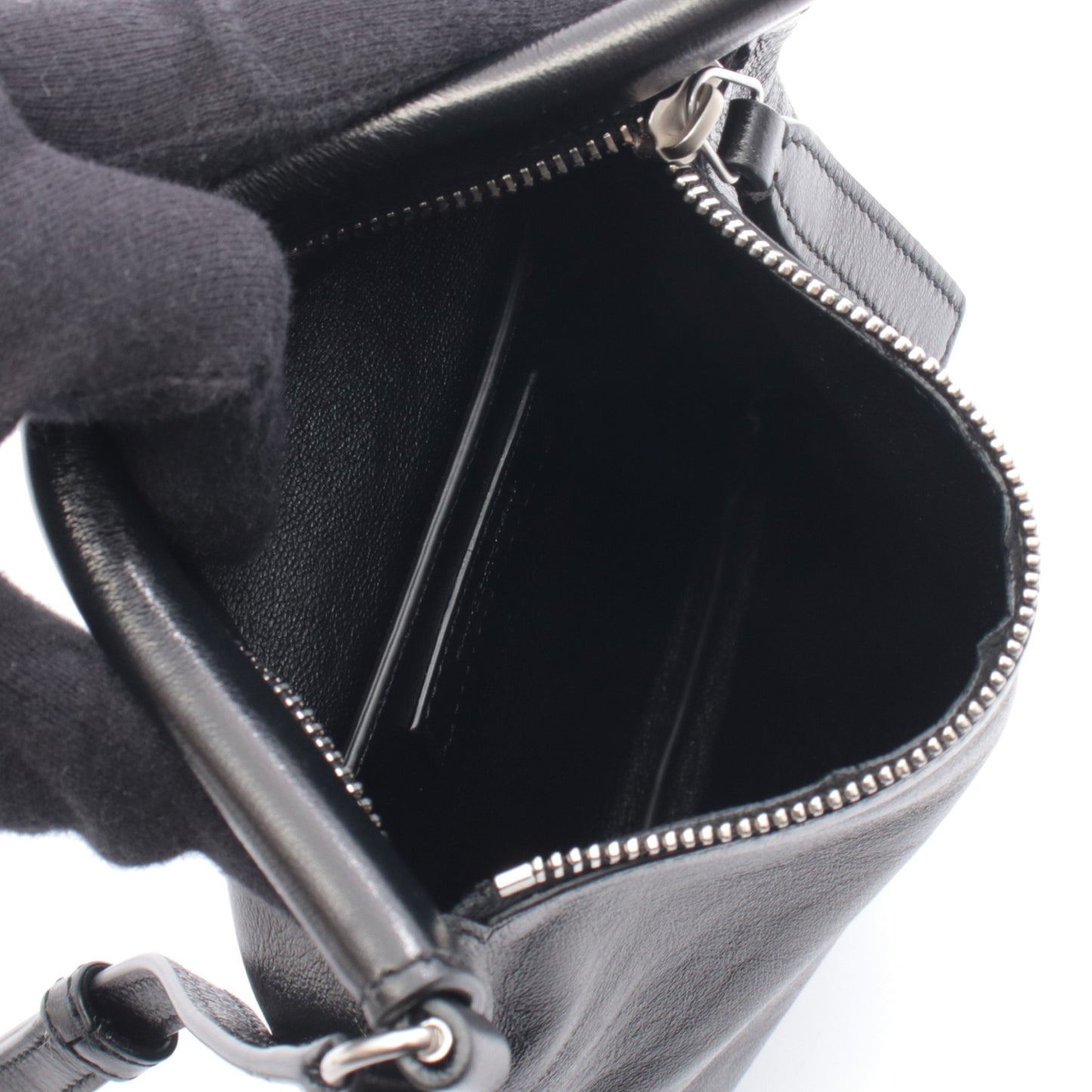 FLAT POUCH SID ショルダーバッグ レザー ブラック サンローランパリ バッグ SAINT LAURENT PARIS