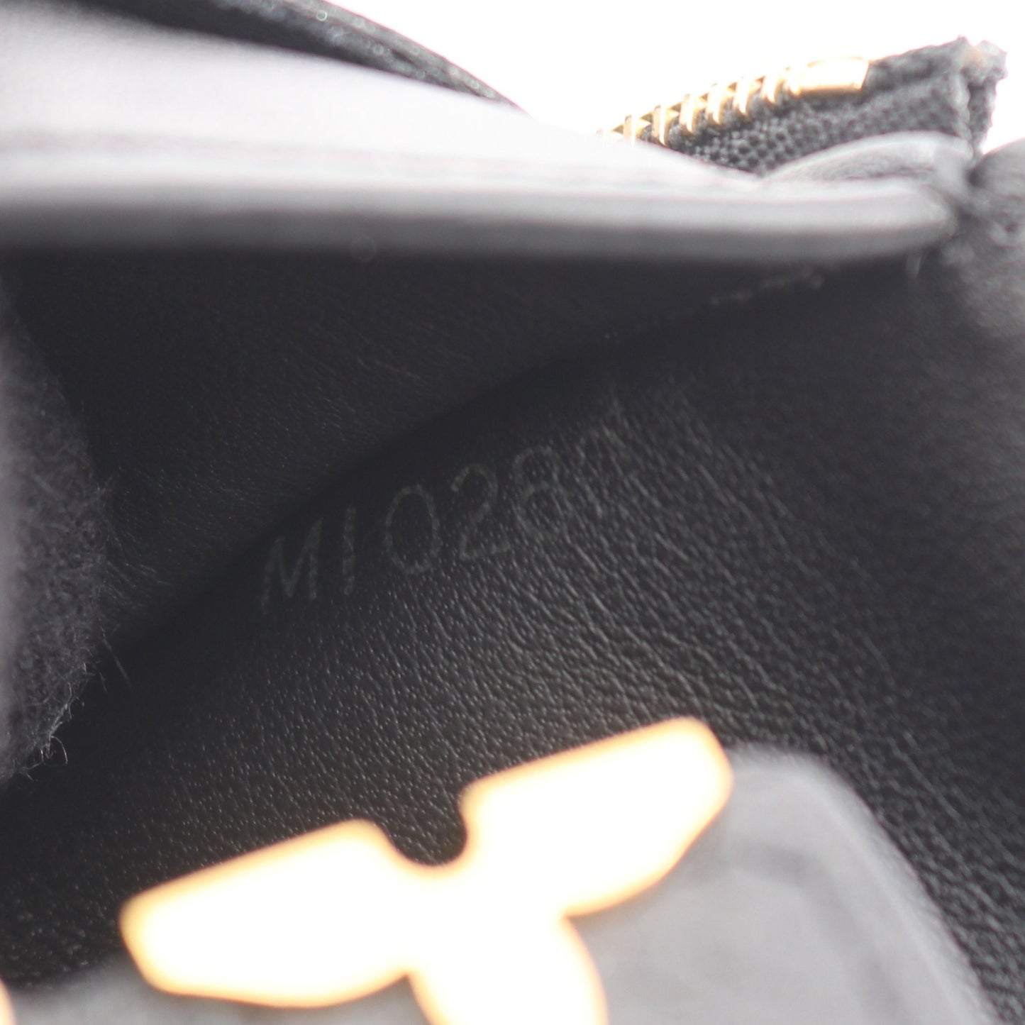 ポルトフォイユ カプシーヌ コンパクト ノワール 三つ折り財布 レザー ブラック ルイヴィトン