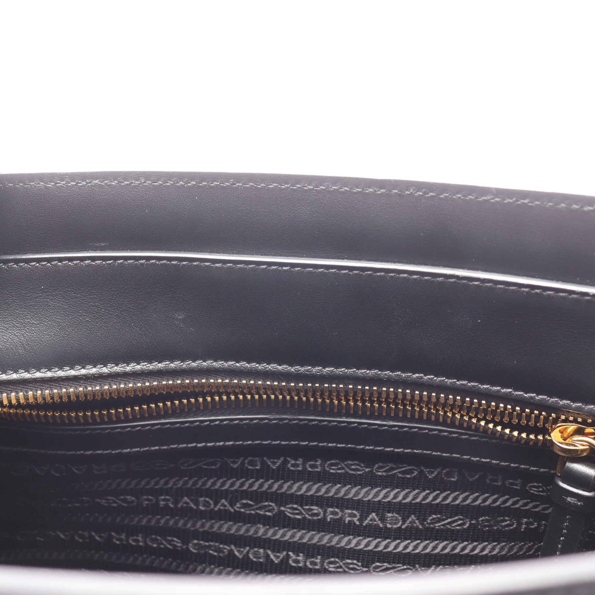 SAFFIANO ハンドバッグ サフィアーノレザー ブラック 2WAY プラダ バッグ PRADA