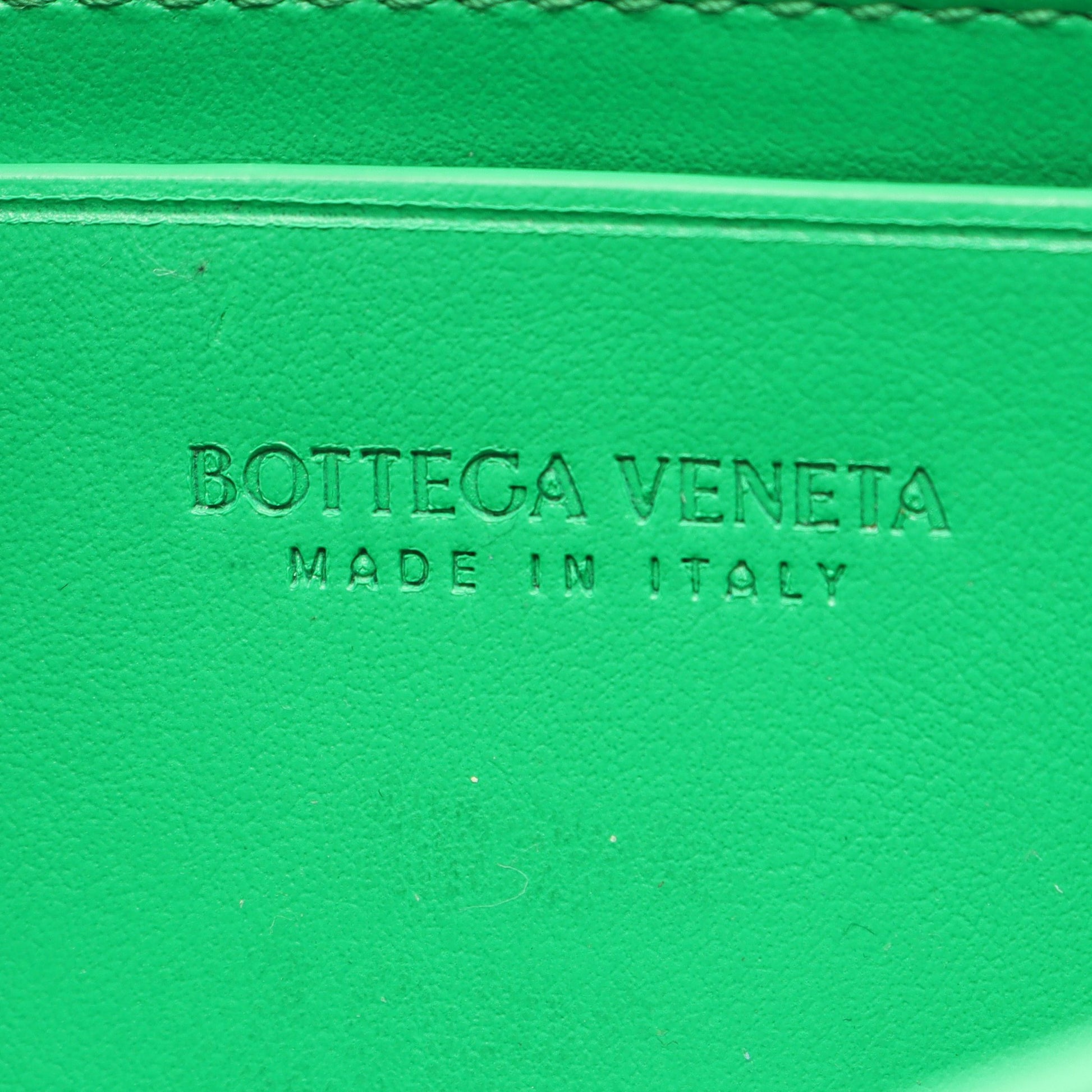 イントレチャート 二つ折り長財布 レザー グリーン ボッテガヴェネタ 財布・小物 BOTTEGA VENETA
