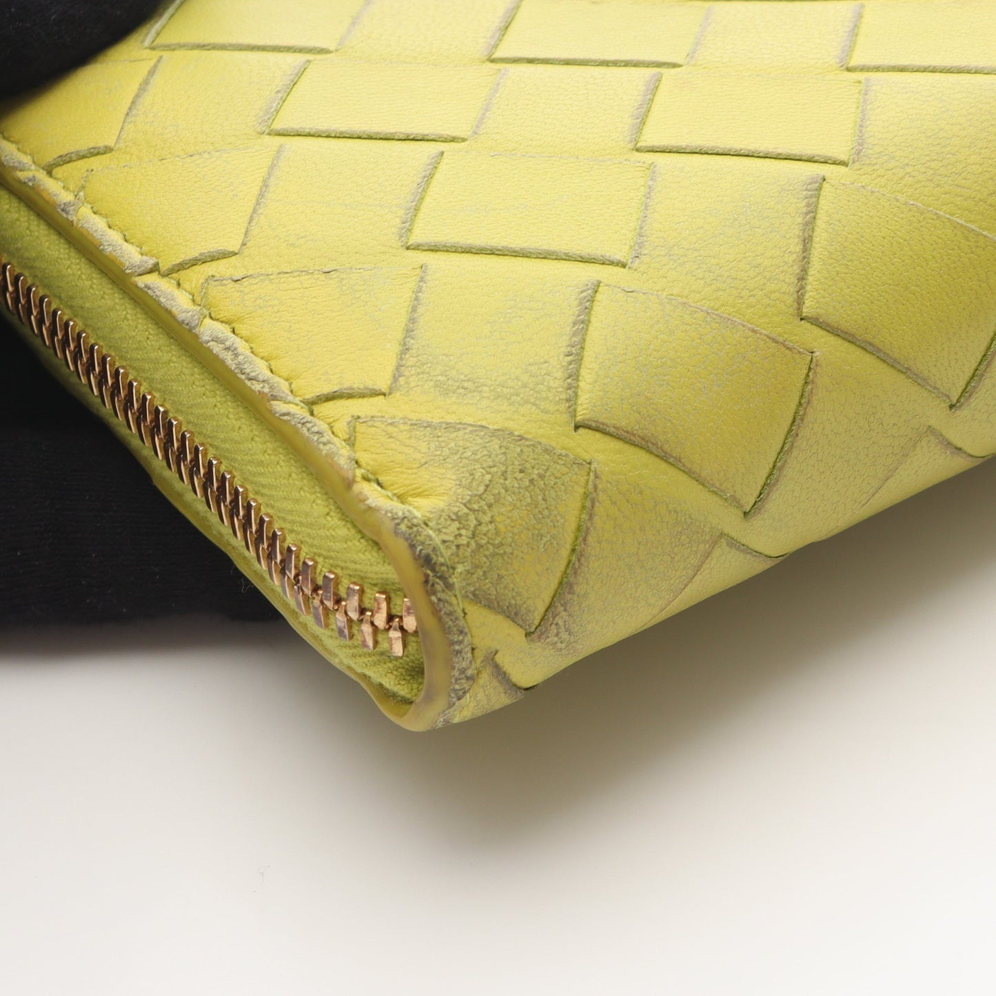 イントレチャート ラウンドファスナー長財布 レザー イエローグリーン ボッテガヴェネタ 財布・小物 BOTTEGA VENETA