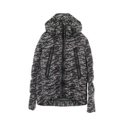 DESCENTE ALLTERRAIN/水沢ダウン × atmos MOUNTAINEER ダウンジャケット カモフラージュ ナイロン ブラック フード付き デサント オルテライン/ミズサワダウン アウター DESCENTE ALLTERRAIN/水沢ダウン