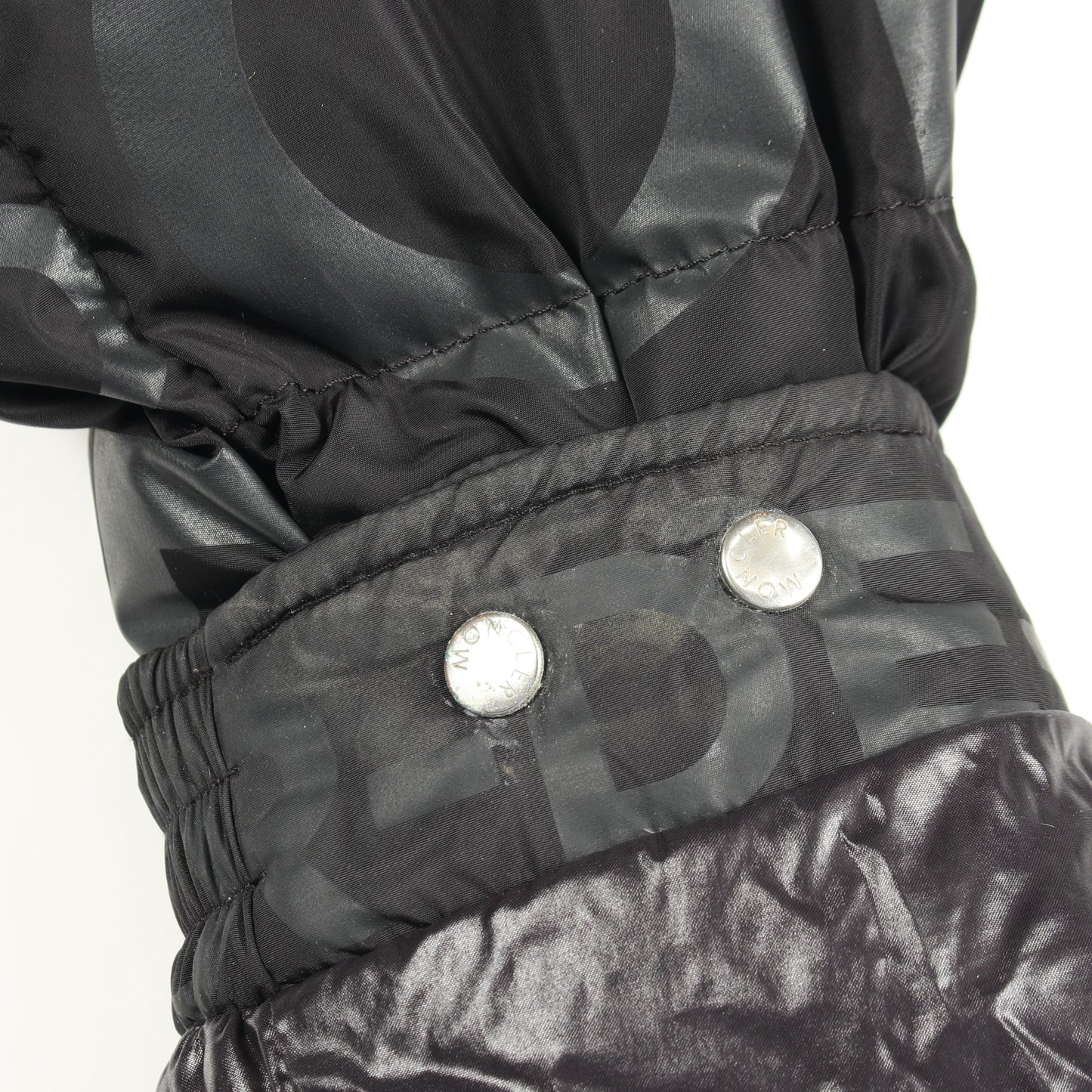 TARENTAISE ダウンジャケット ナイロン ブラック モンクレール アウター MONCLER