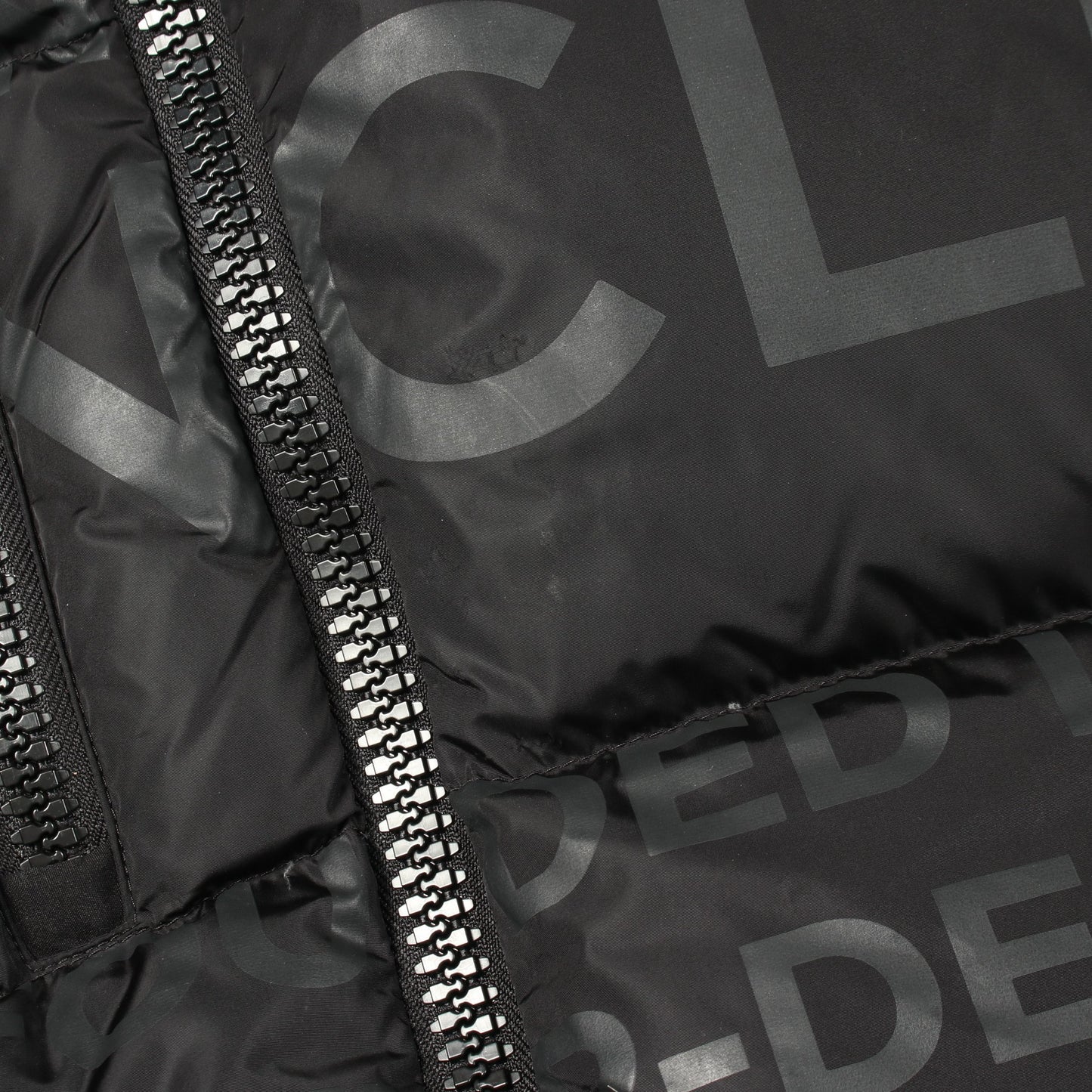 TARENTAISE ダウンジャケット ナイロン ブラック モンクレール アウター MONCLER