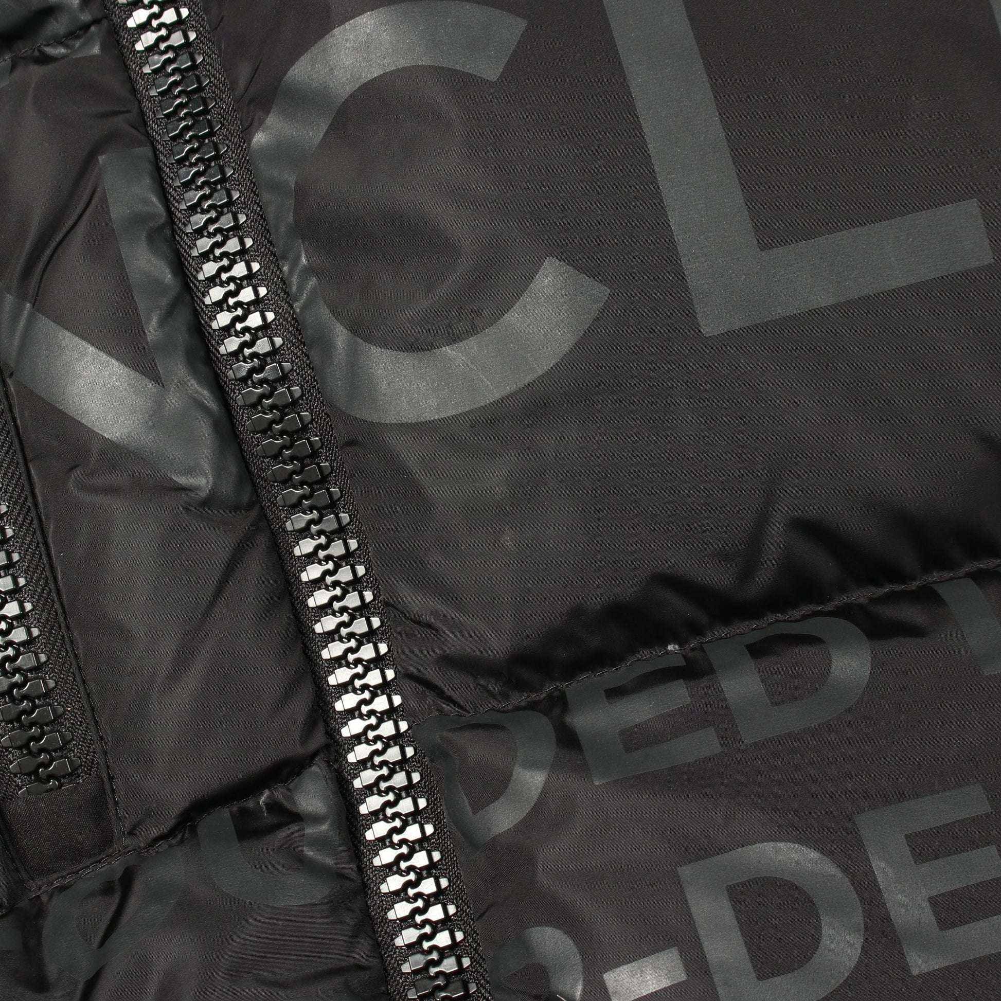 TARENTAISE ダウンジャケット ナイロン ブラック モンクレール アウター MONCLER