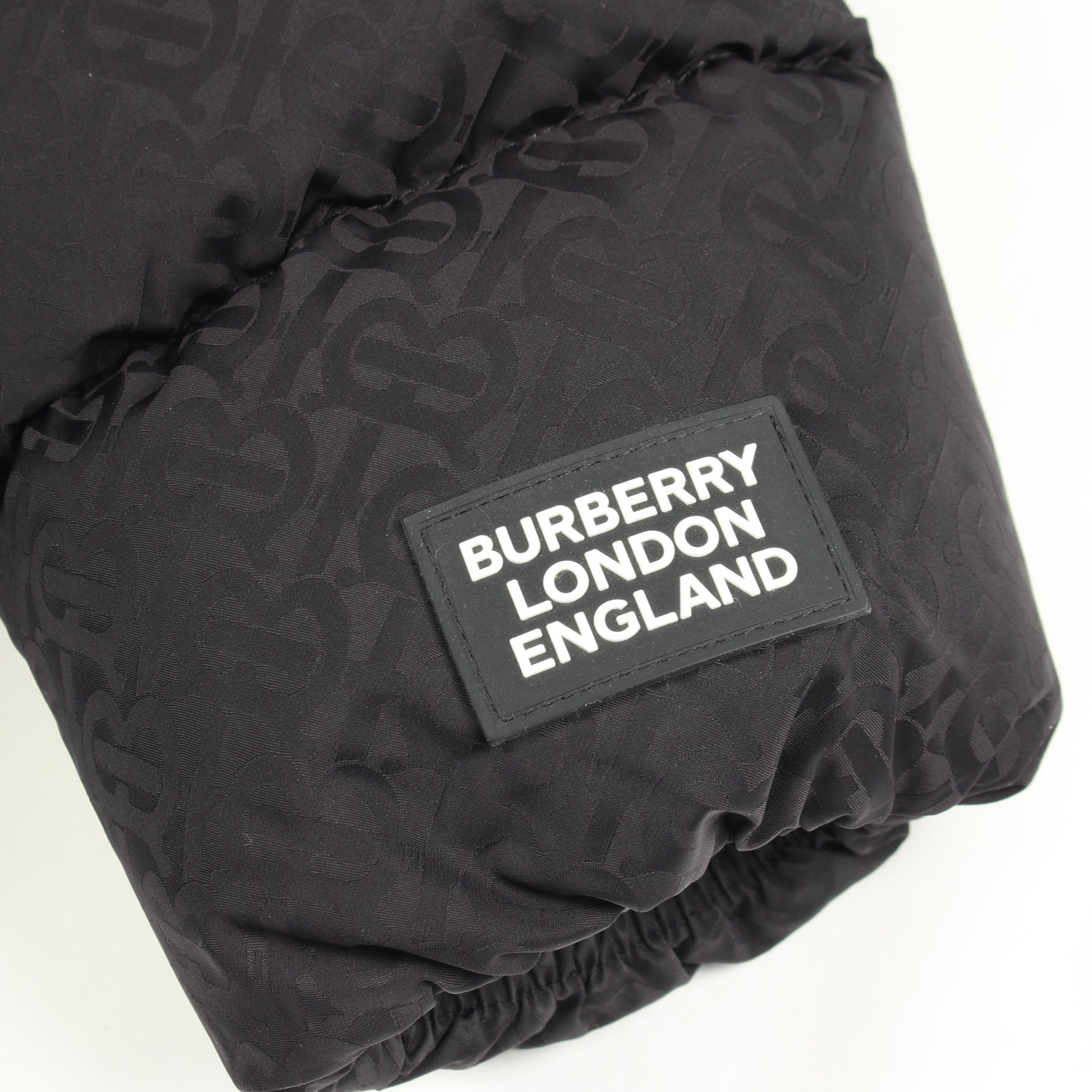 TBモノグラム ダウンコート ナイロン ブラック バーバリー アウター BURBERRY