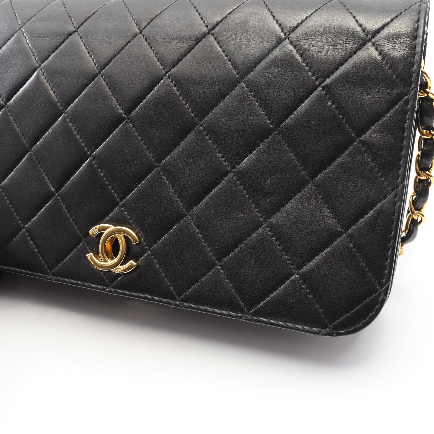 マトラッセ フルフラップ チェーンショルダーバッグ ラムスキン ブラック ゴールド金具 シャネル バッグ CHANEL