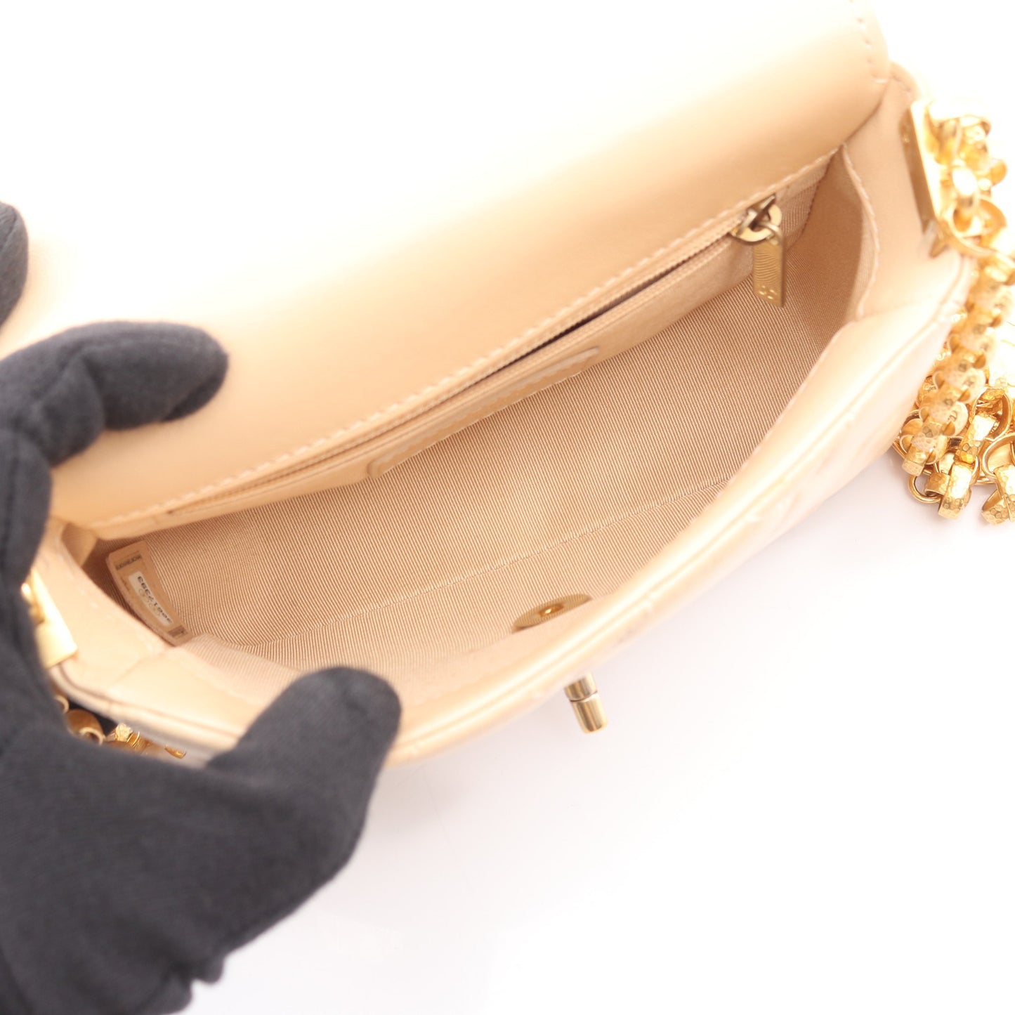 マトラッセ コインモチーフ チェーンショルダーバッグ ラムスキン ライトベージュ ゴールド金具 シャネル バッグ CHANEL