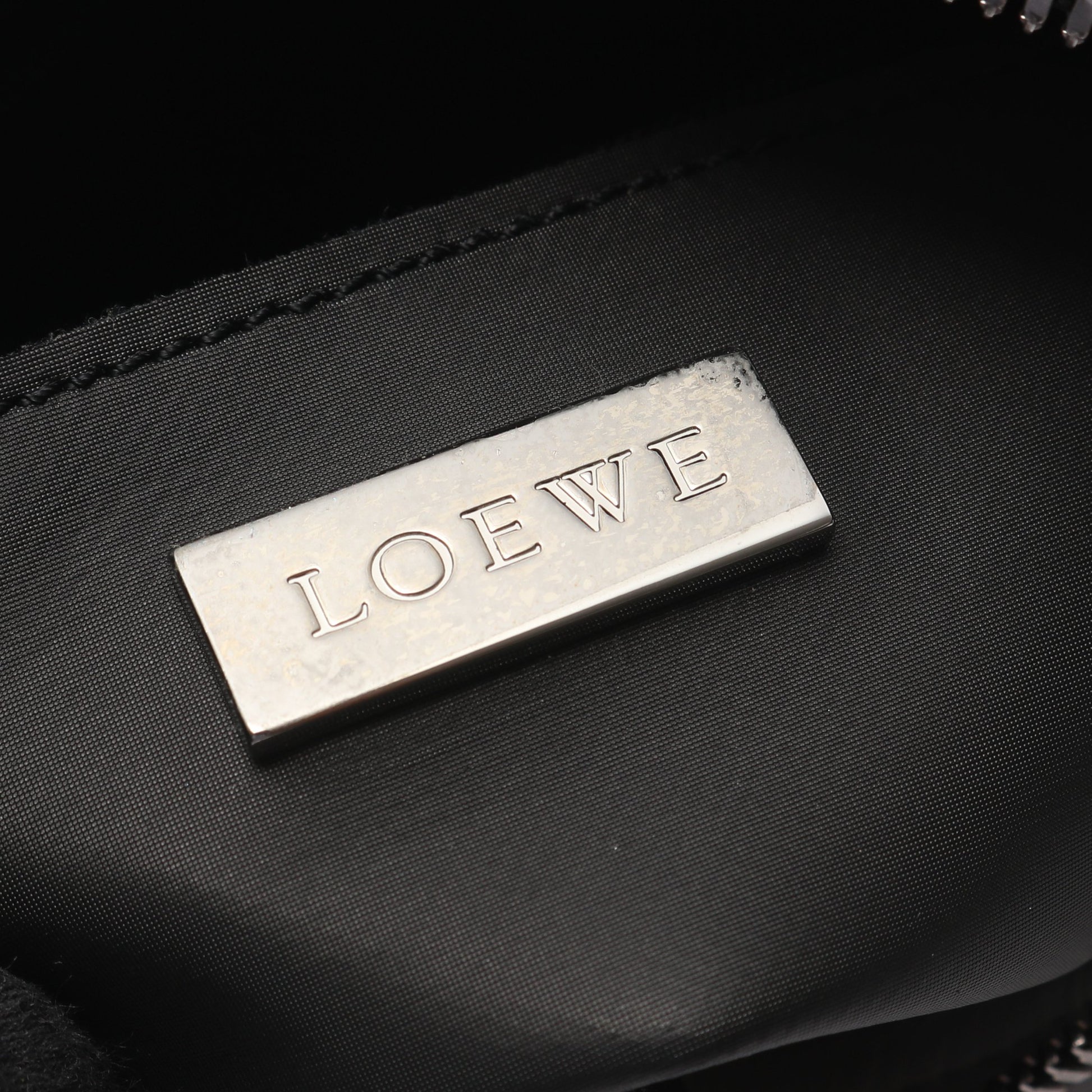 リピートアナグラム ショルダーバッグ PVC レザー ブラック ホワイト ロエベ バッグ LOEWE