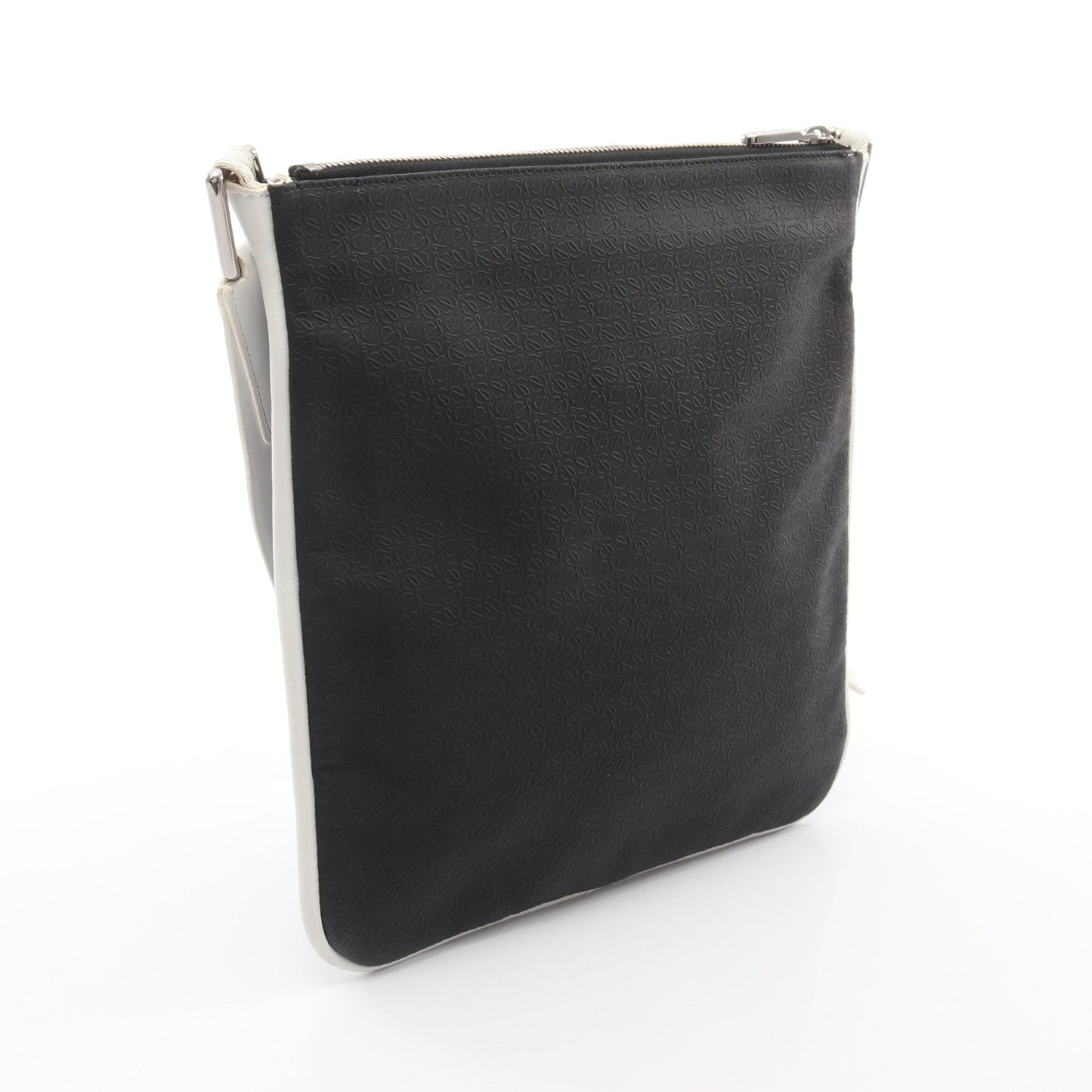 リピートアナグラム ショルダーバッグ PVC レザー ブラック ホワイト ロエベ バッグ LOEWE