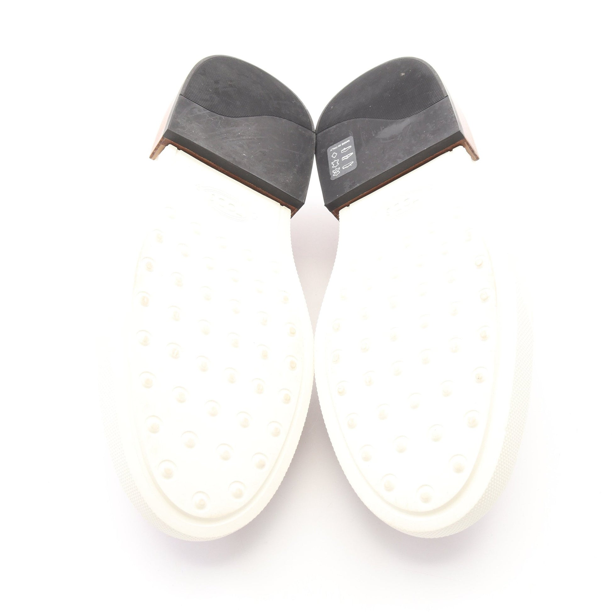 ローファー エナメルレザー ピンクベージュ トッズ シューズ TOD'S