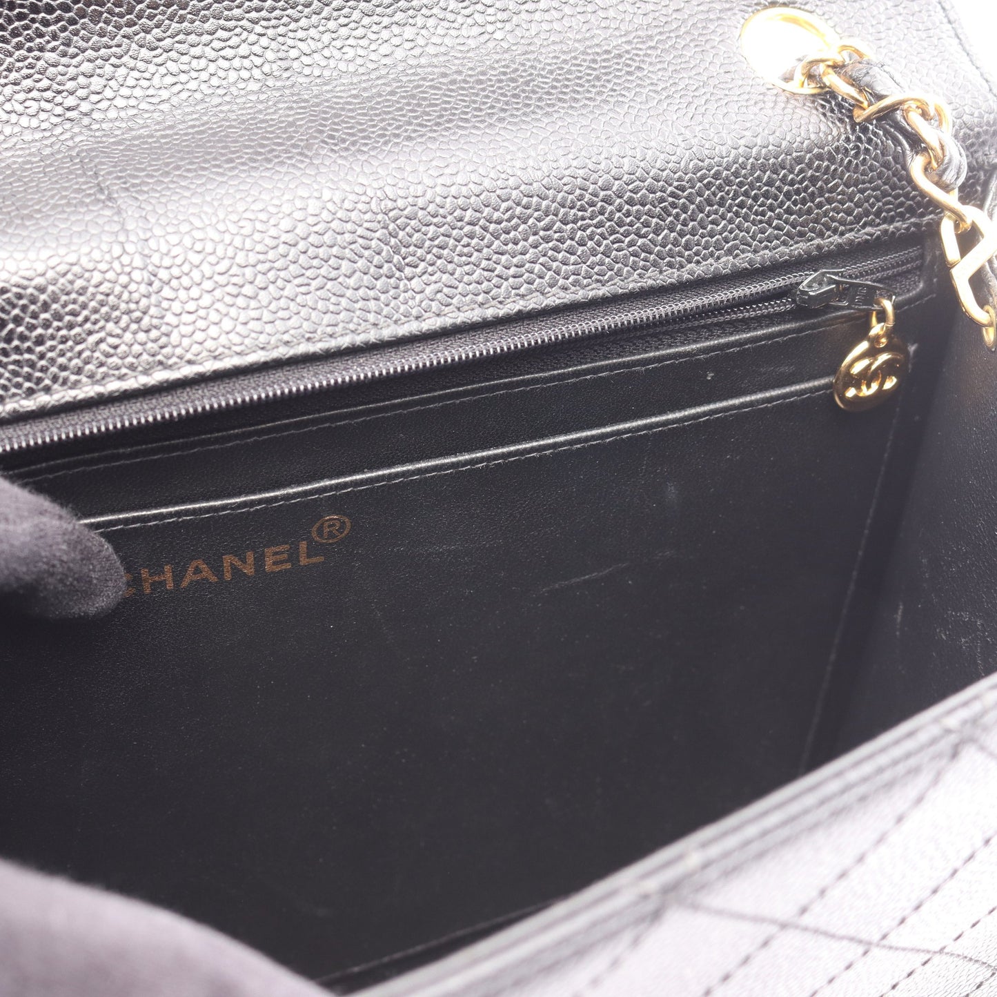 マトラッセ チェーンショルダーバッグ キャビアスキン ブラック ゴールド金具 シャネル バッグ CHANEL