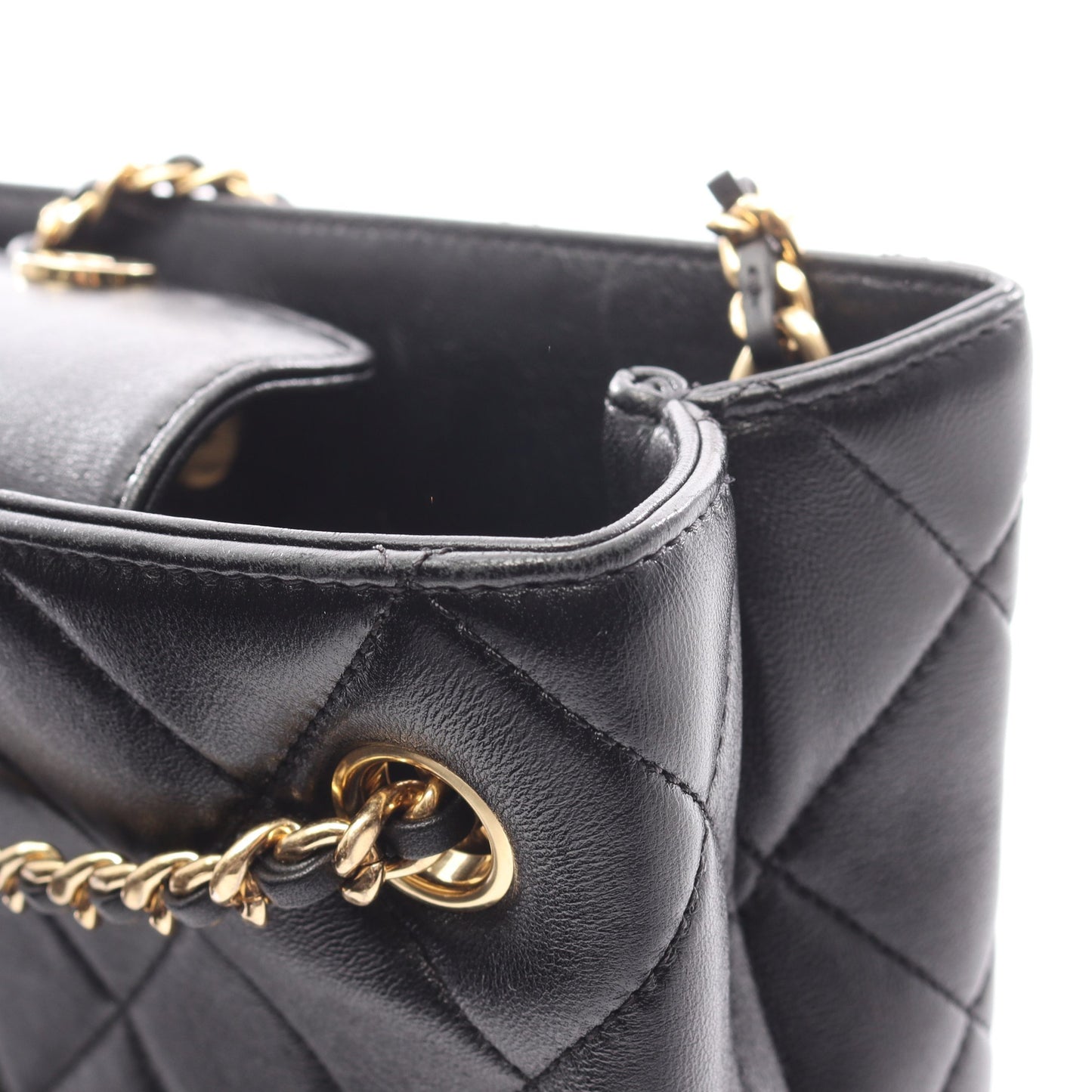 マトラッセ スモール ショッピングバッグ チェーンショルダーバッグ ラムスキン ブラック ゴールド金具 シャネル バッグ CHANEL