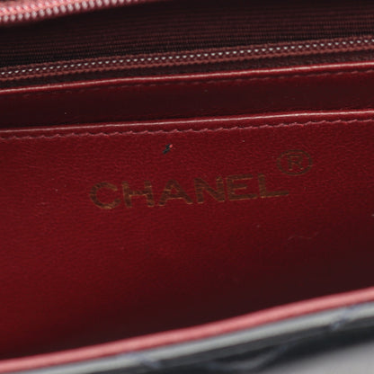 Vステッチ チェーンショルダーバッグ ラムスキン ブラック ゴールド金具 シャネル バッグ CHANEL