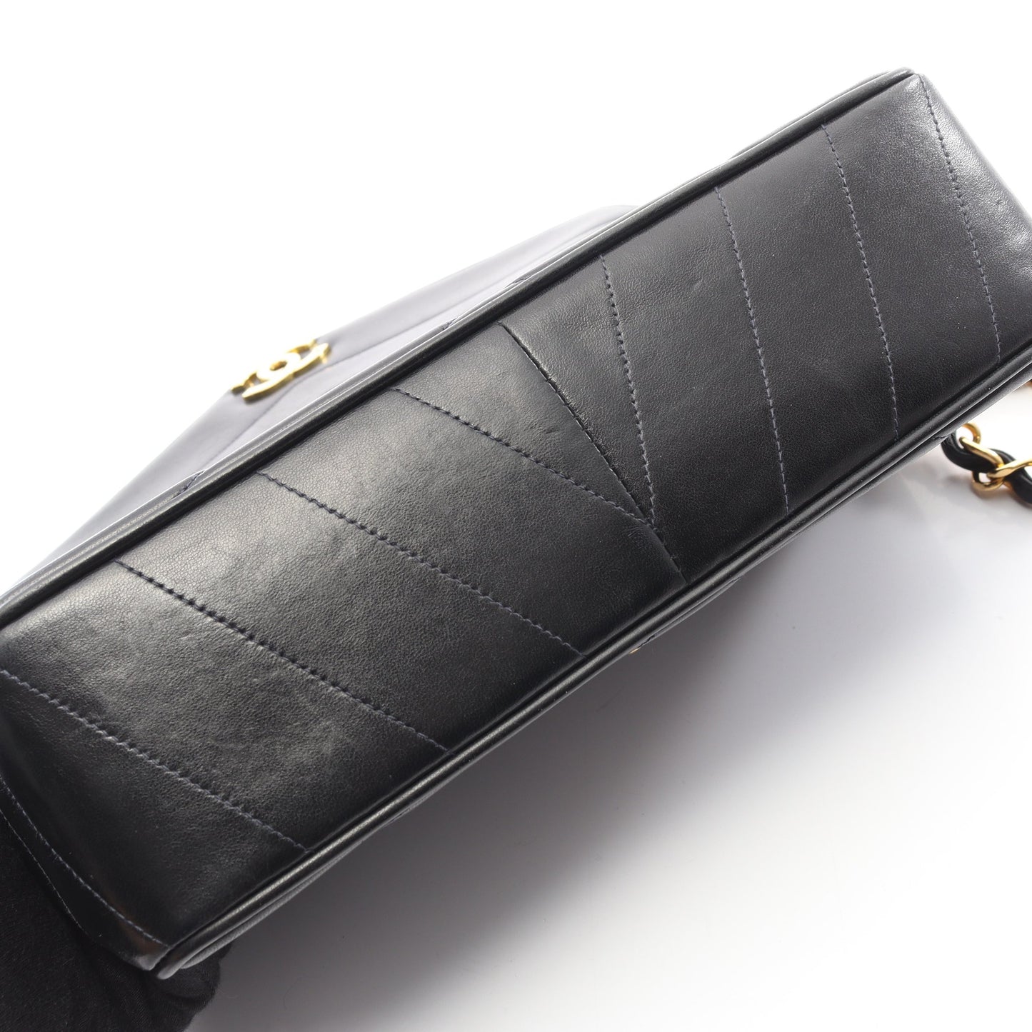 Vステッチ チェーンショルダーバッグ ラムスキン ブラック ゴールド金具 シャネル バッグ CHANEL