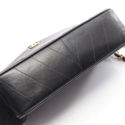 Vステッチ チェーンショルダーバッグ ラムスキン ブラック ゴールド金具 シャネル バッグ CHANEL