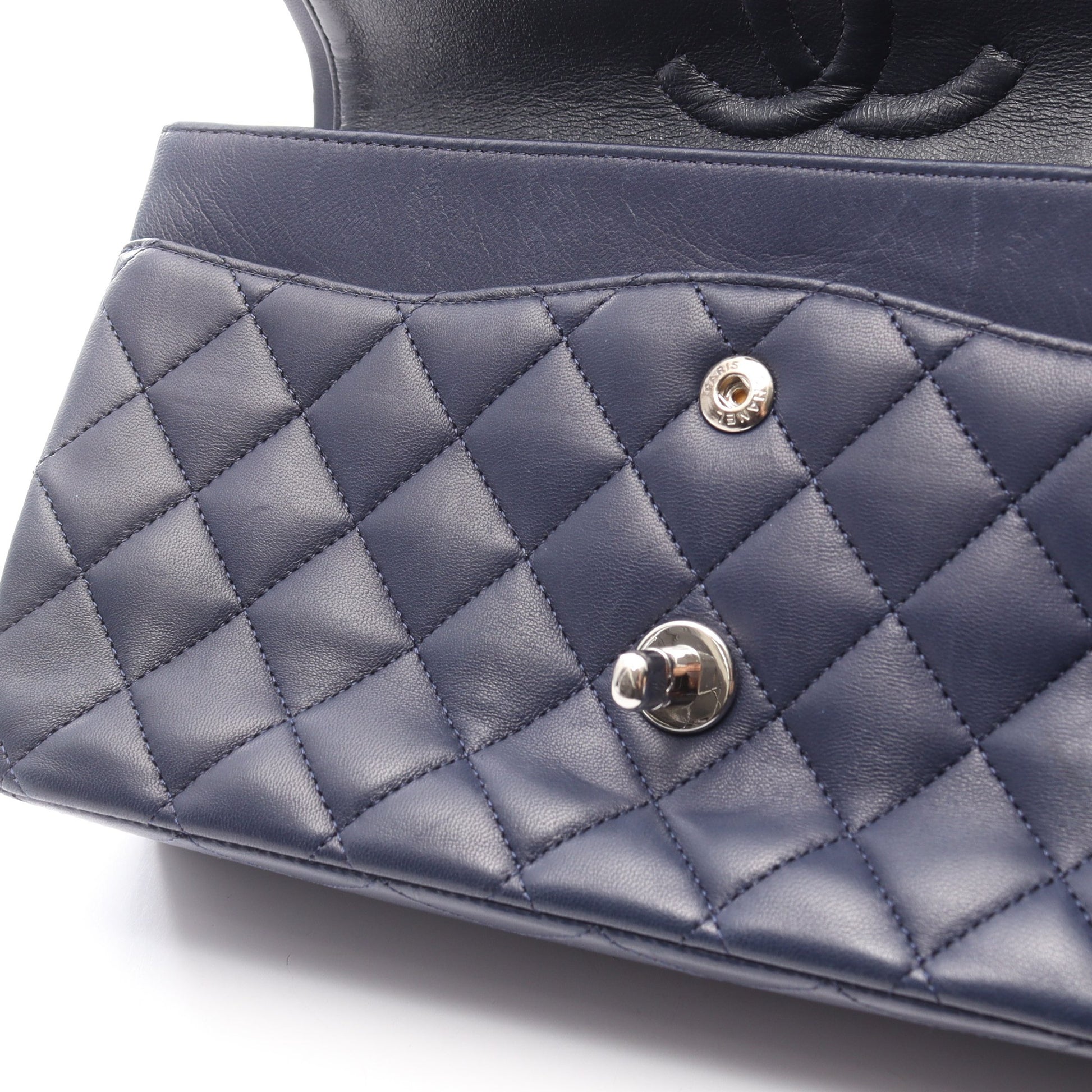 マトラッセ Wフラップ Wチェーンショルダーバッグ ラムスキン ネイビー シルバー金具 シャネル バッグ CHANEL