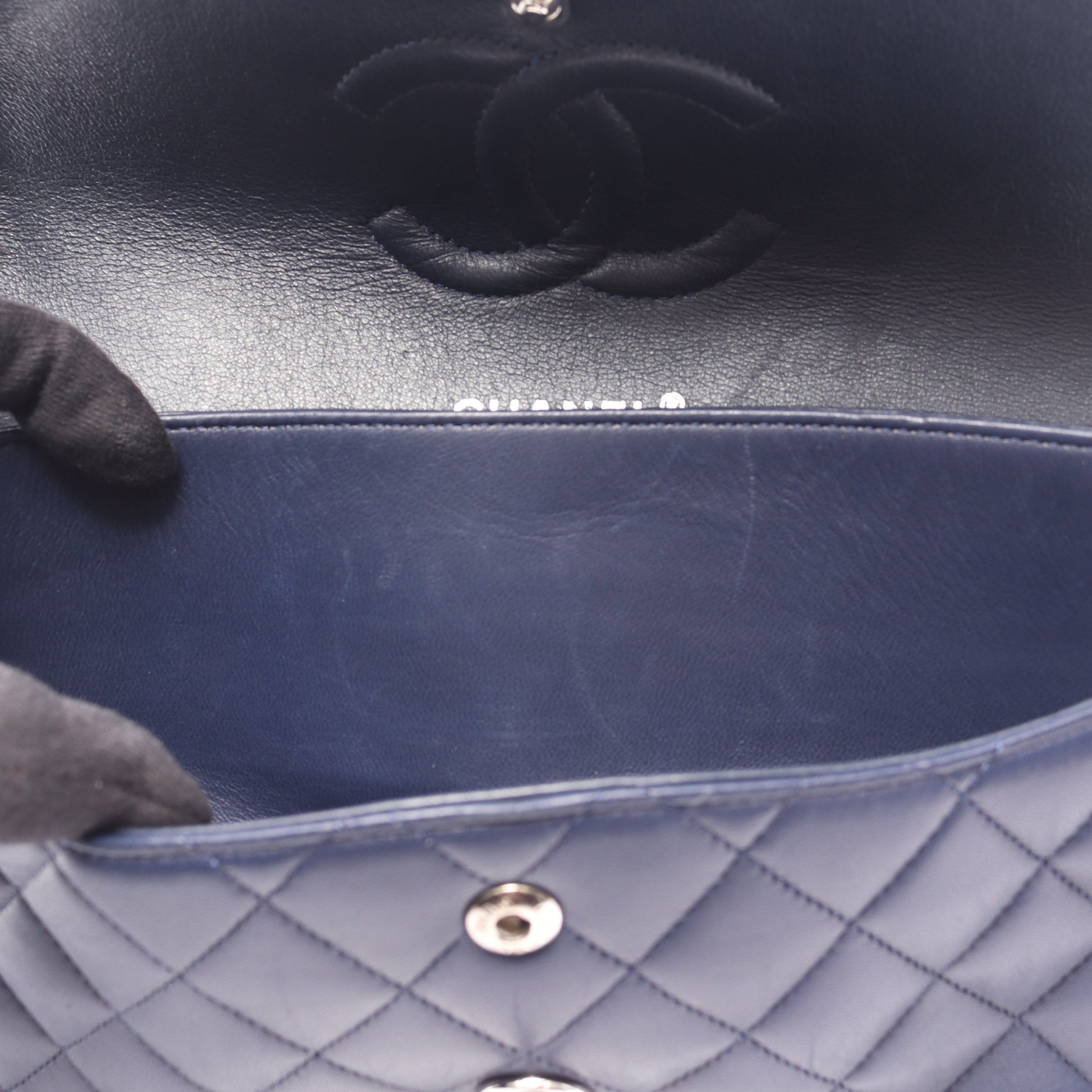 マトラッセ Wフラップ Wチェーンショルダーバッグ ラムスキン ネイビー シルバー金具 シャネル バッグ CHANEL