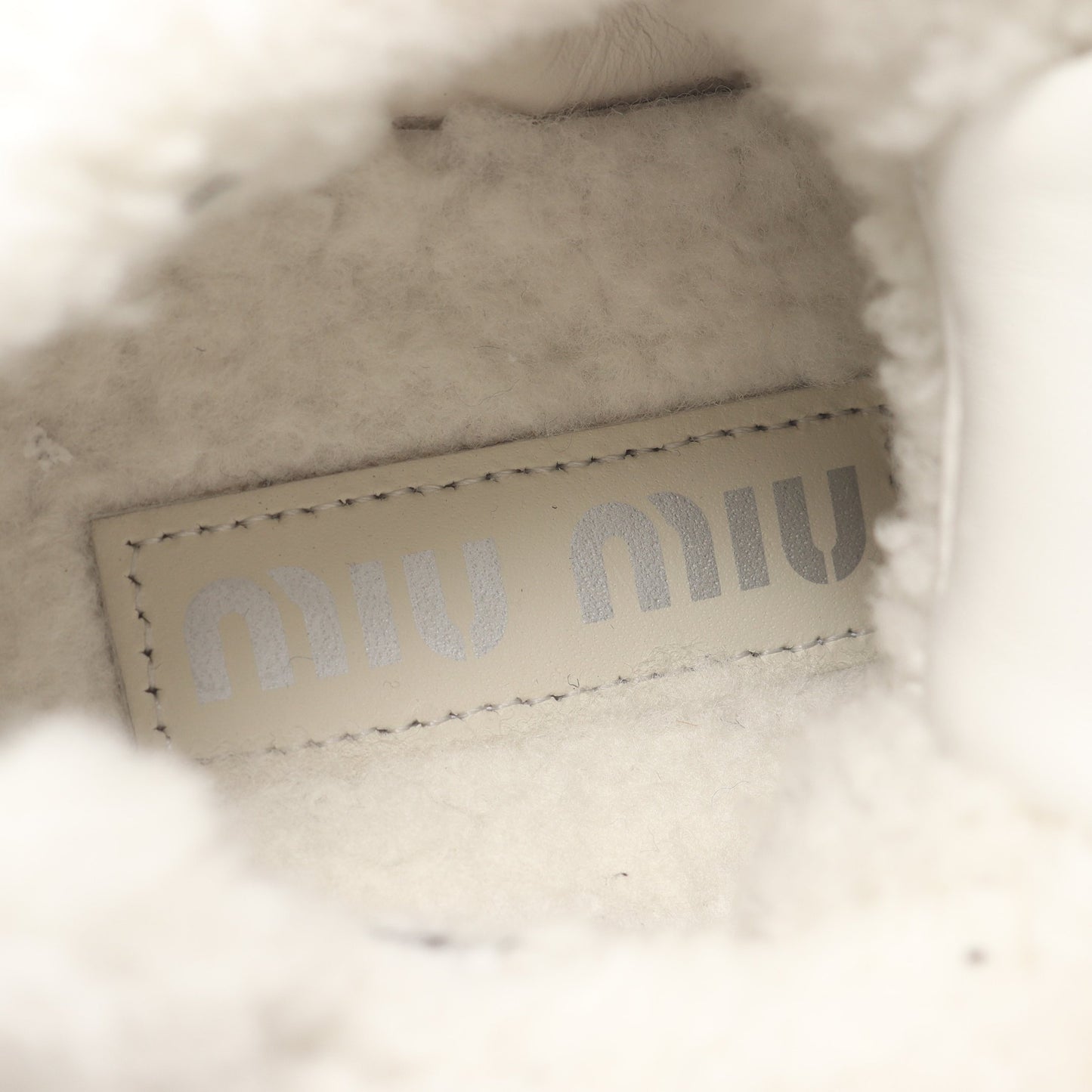 スニーカー ボア レザー ホワイト ミュウミュウ シューズ miu miu