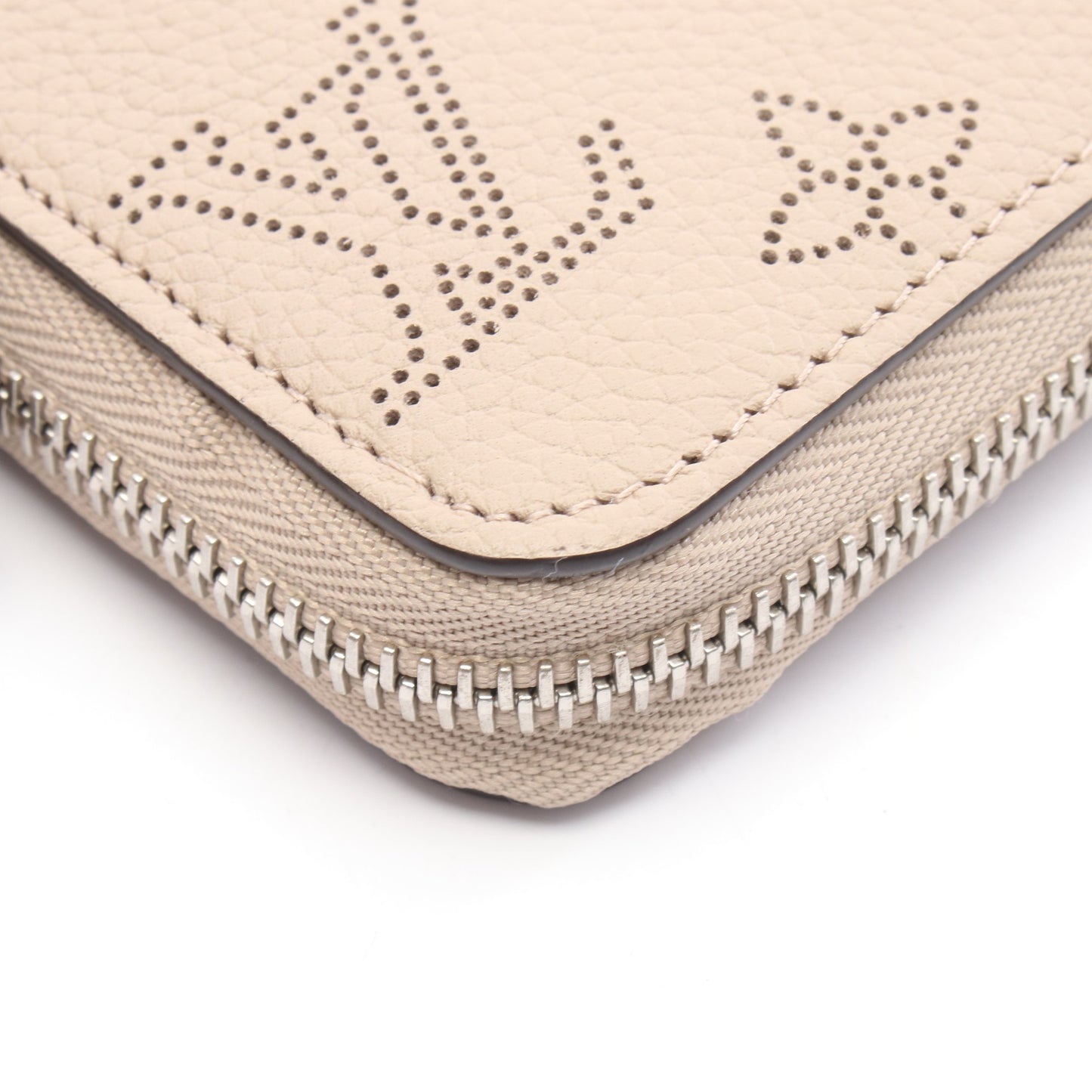 ジッピーウォレット マヒナ ガレ ラウンドファスナー長財布 レザー グレーベージュ ルイヴィトン 財布・小物 LOUIS VUITTON