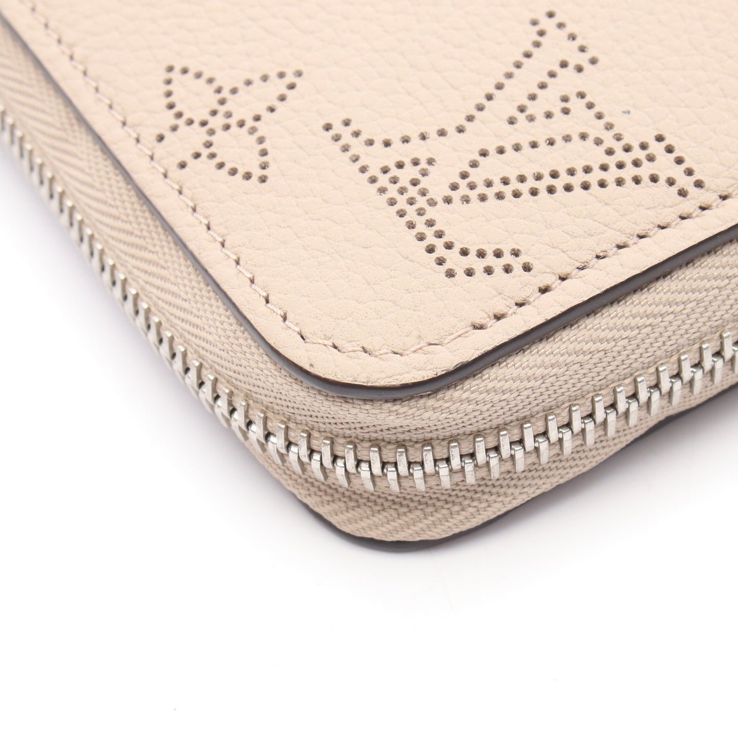 ジッピーウォレット マヒナ ガレ ラウンドファスナー長財布 レザー グレーベージュ ルイヴィトン 財布・小物 LOUIS VUITTON