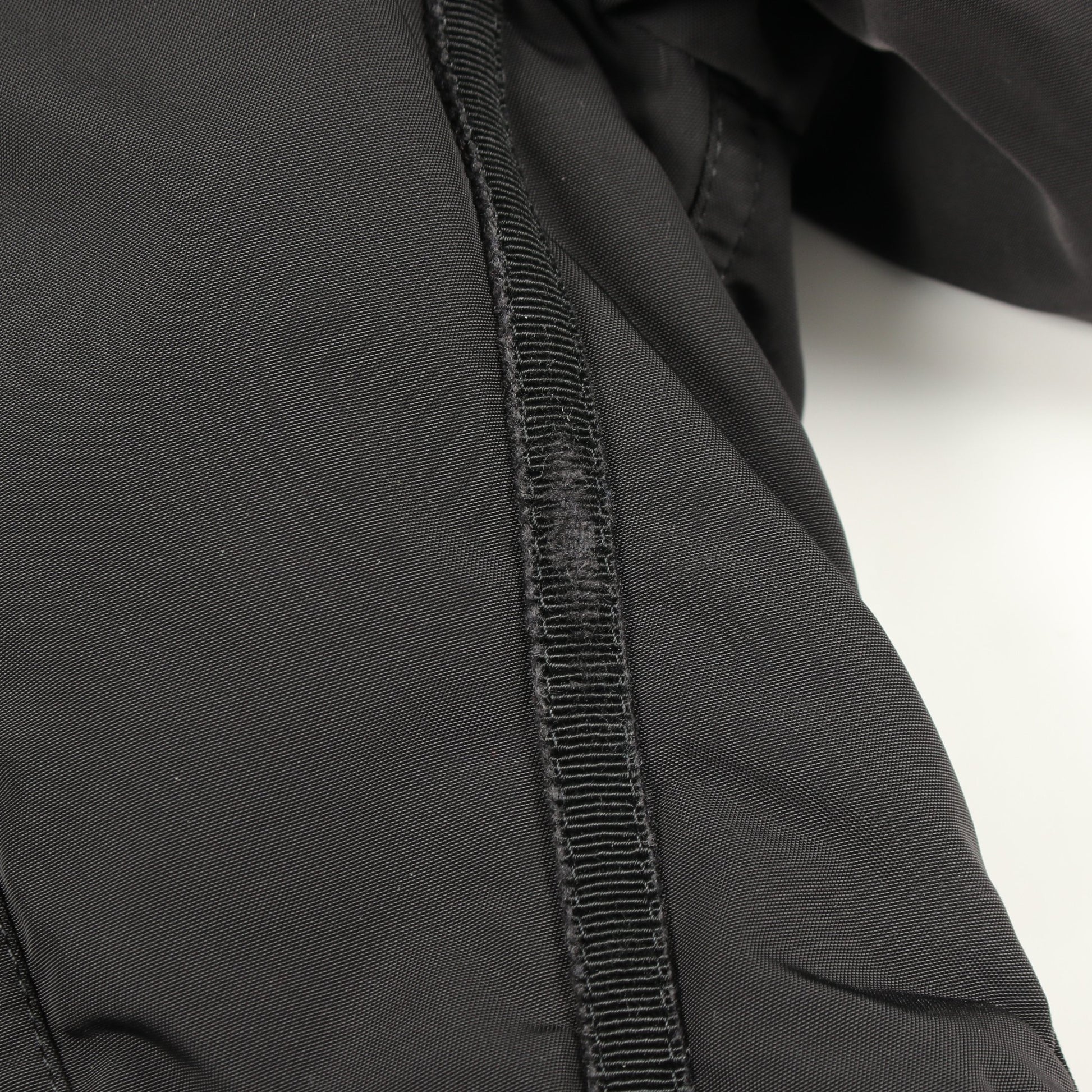 CHACAL ダウンコート ブラック フード付き モンクレール アウター MONCLER