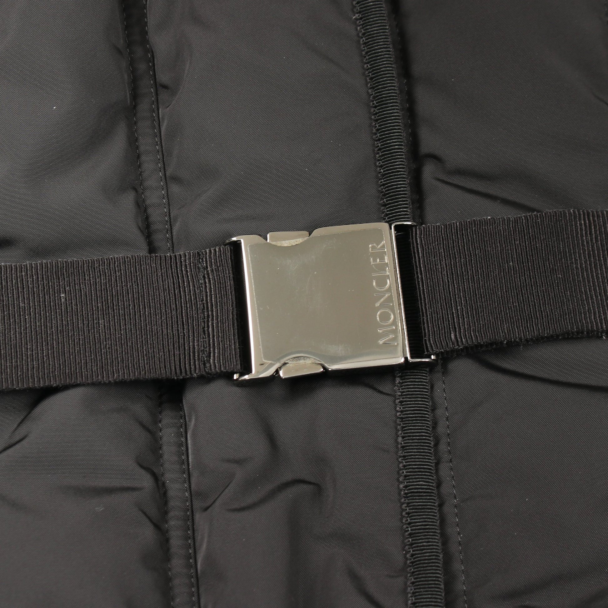 CHACAL ダウンコート ブラック フード付き モンクレール アウター MONCLER