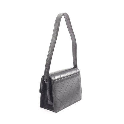 マトラッセ ショルダーバッグ ターンロック ラムスキン ブラック シルバー金具 シャネル バッグ CHANEL