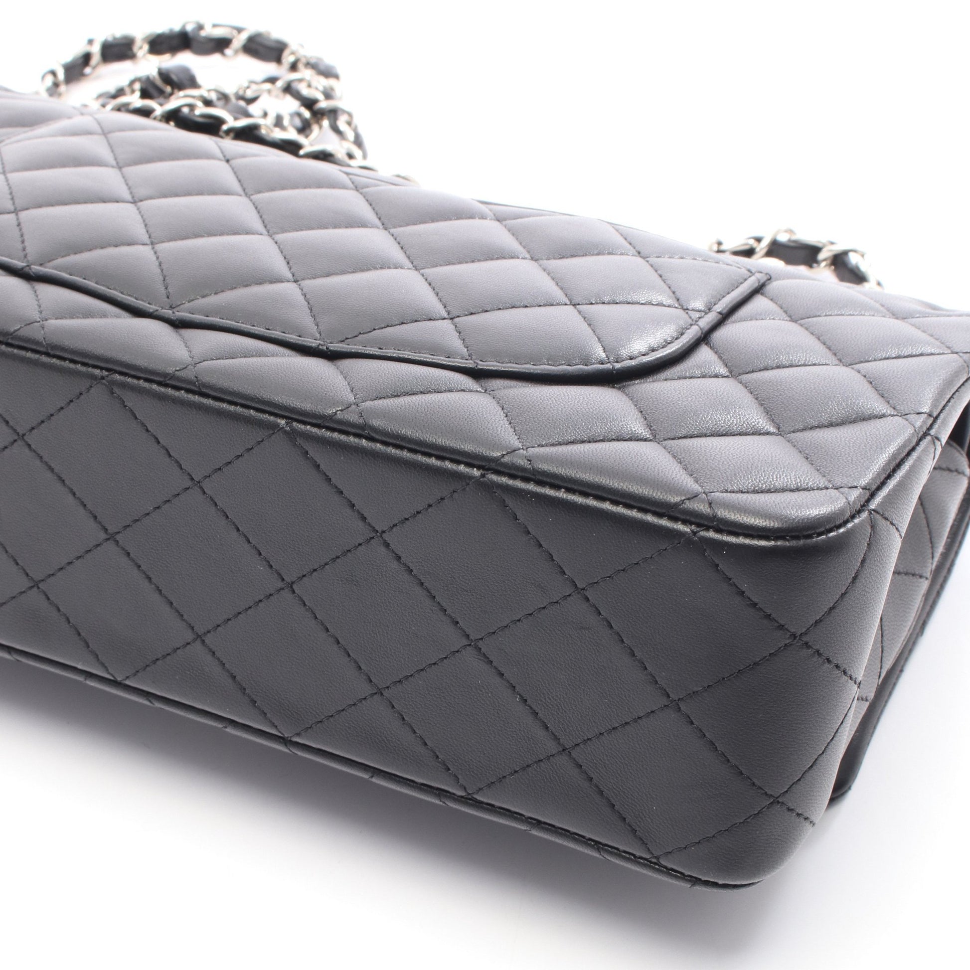 マトラッセ Wフラップ Wチェーンショルダーバッグ ラムスキン ブラック シルバー金具 シャネル バッグ CHANEL