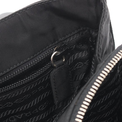 ワンショルダーバッグ ナイロン ブラック 三角プレート プラダ バッグ PRADA