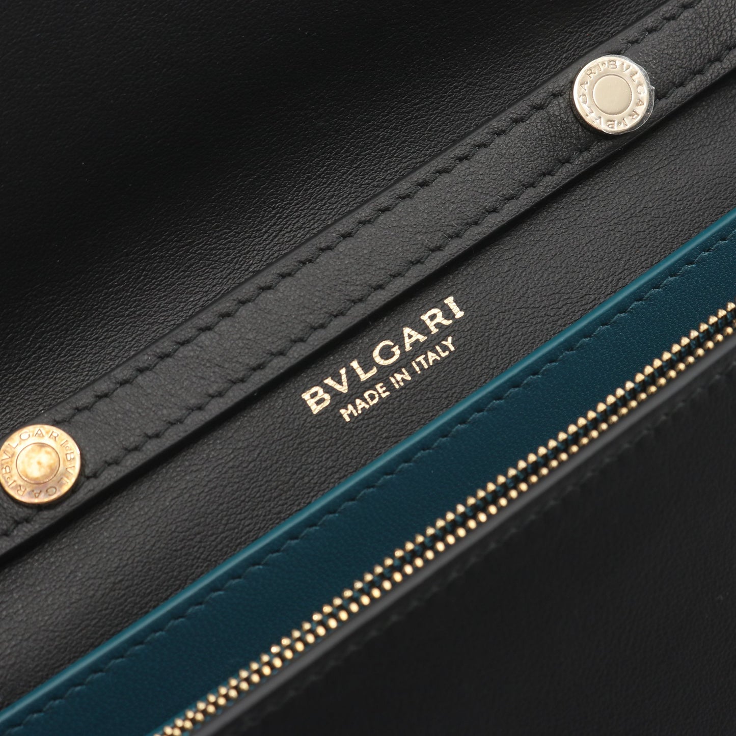 インフィニートゥム チェーンウォレット レザー ブラック ブルガリ バッグ BVLGARI