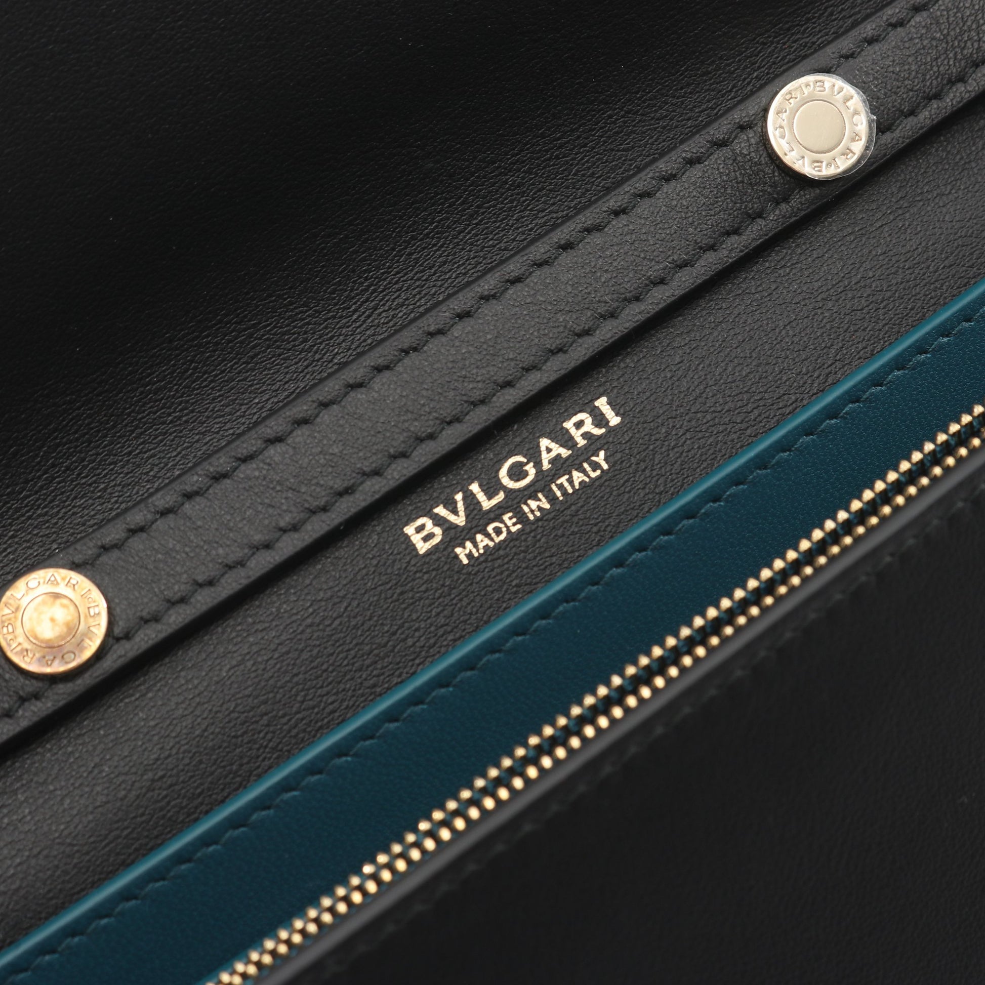 インフィニートゥム チェーンウォレット レザー ブラック ブルガリ バッグ BVLGARI