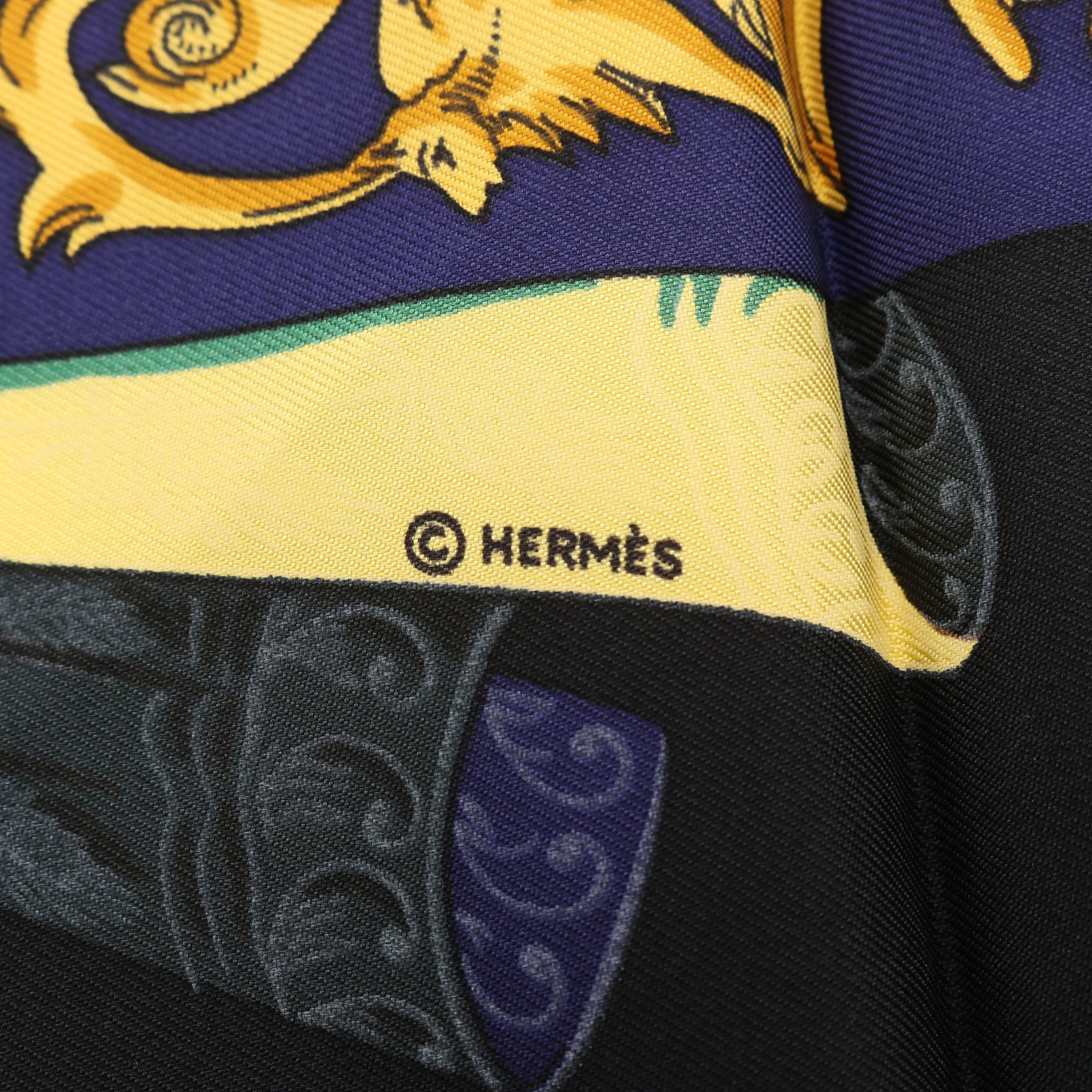 HERMES エルメス カレ90 L'Atlantide 黒ゴールド シルク カレ90 L'ATLANTIDE スカーフ シルク ブラック マルチカラー エルメス
